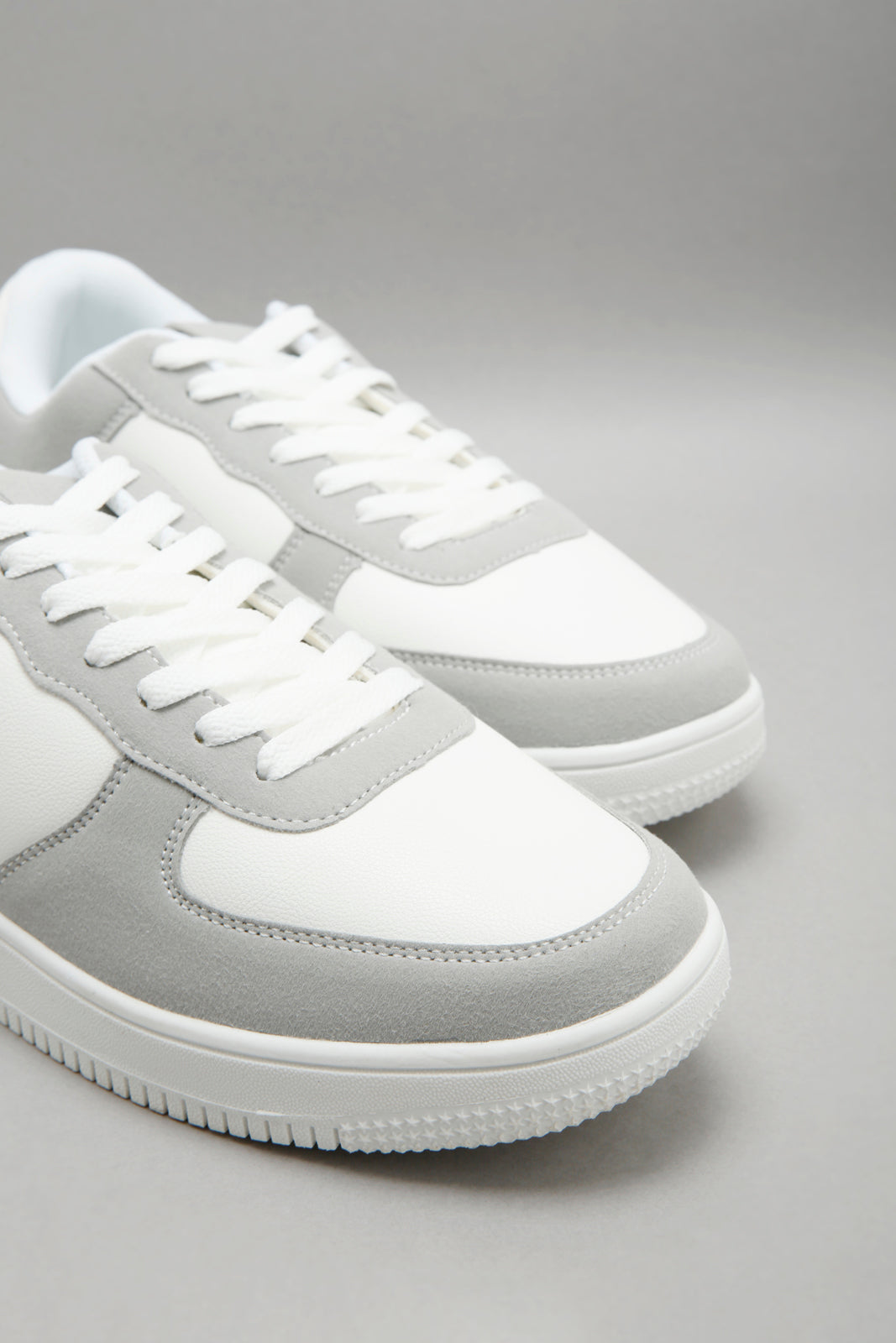 White Colour Block Skate Shoe