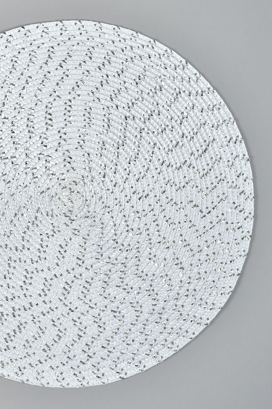 White/Silver Round Woven Placemat