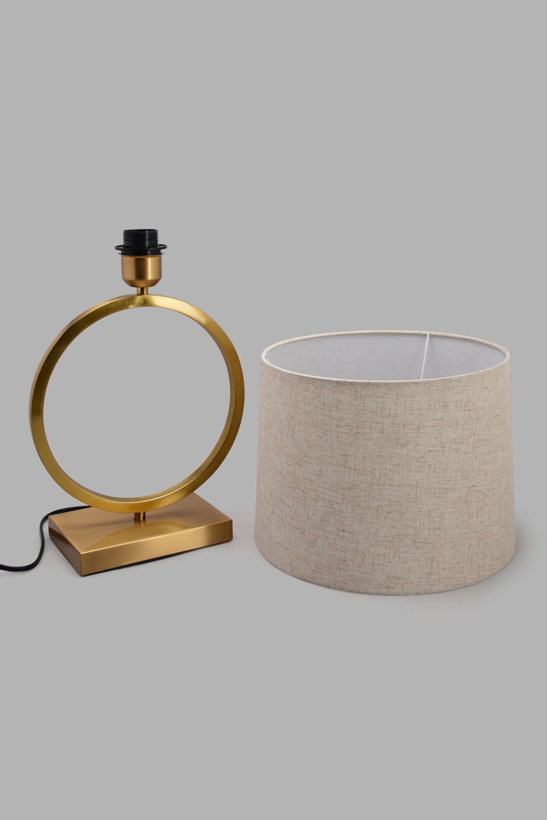 Beige Metal Ring With Base Table Lamp