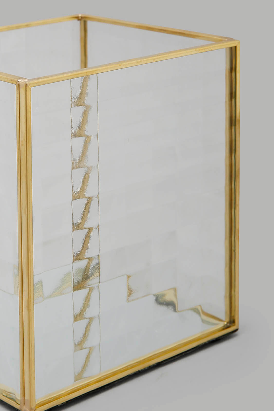 Redtag-Gold-Metal-Edge-Candle-Holder-(M)-Category:Candles-&-Fragrances,-Colour:Gold,-Deals:New-In,-Filter:Home-Decor,-HMW-HOM-Decorative-Accessories,-LEGACY,-New-In-HMW-HOM,-Non-Sale,-Section:Homewares,-W22O-Home-Decor-