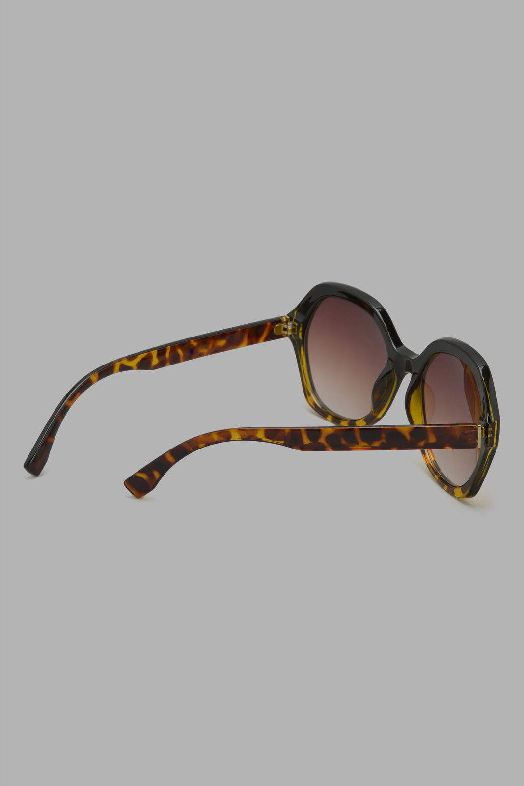Redtag-Assorted-Over-Sized-Sunglasses-Category:Sunglasses,-Colour:Assorted,-Filter:Women's-Accessories,-New-In,-New-In-Women-ACC,-Non-Sale,-Section:Women,-W22O,-Women-Sunglasses-Women-