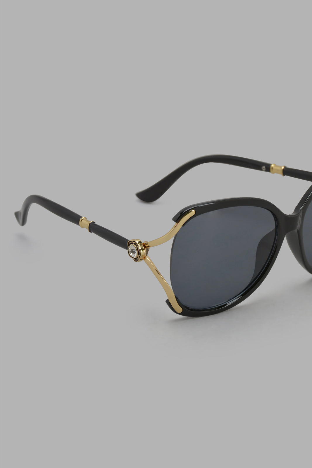 Redtag-Assorted-Over-Sized-Sunglasses-Category:Sunglasses,-Colour:Assorted,-Filter:Women's-Accessories,-New-In,-New-In-Women-ACC,-Non-Sale,-Section:Women,-W22O,-Women-Sunglasses-Women-