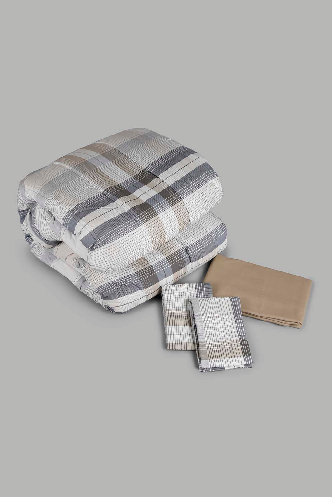 Redtag-Assorted-4-Piece-Comforter-Set-(Double-Size)-365,-Category:Comforters,-Colour:Assorted,-Deals:New-In,-Filter:Home-Bedroom,-HMW-BED-Comforters,-New-In-HMW-BED,-Non-Sale,-Section:Homewares-Home-Bedroom-