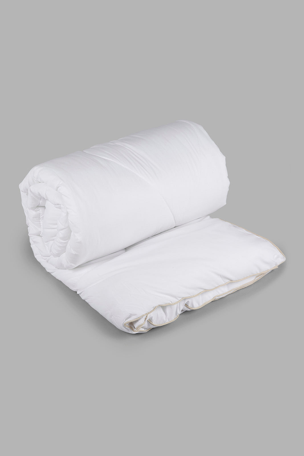 Redtag-White-Duvet-With-Piping-(King-Size)-365,-Category:Duvets,-Colour:White,-Deals:New-In,-Filter:Home-Bedroom,-HMW-BED-Duvets,-New-In-HMW-BED,-Non-Sale,-Section:Homewares-Home-Bedroom-