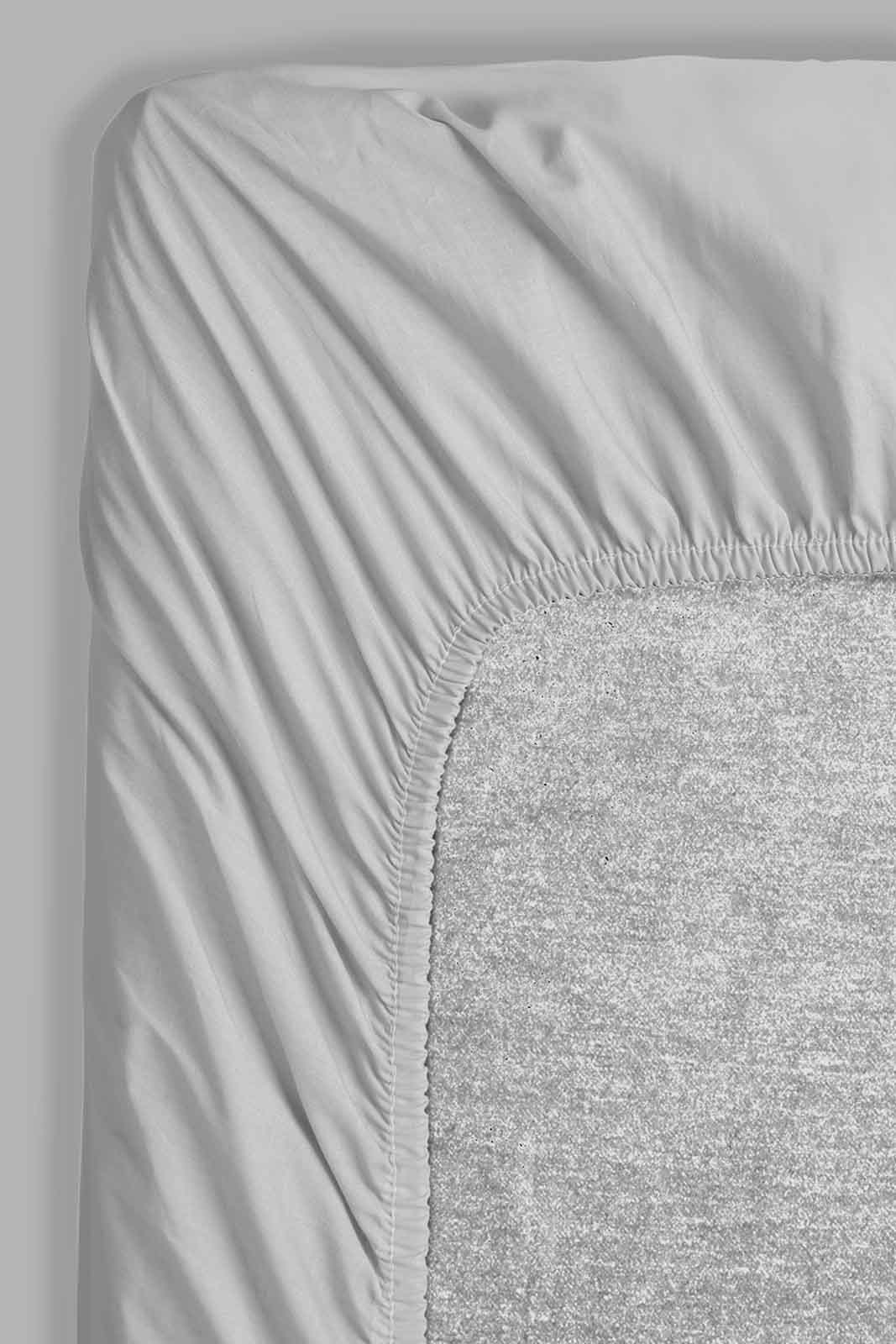 Redtag-Ivory-Fitted-Sheet-(Twin-Size)-365,-Category:Fitted-Sheets,-Colour:Ivory,-Deals:New-In,-Filter:Home-Bedroom,-HMW-BED-Fitted-Sheets,-New-In-HMW-BED,-Non-Sale,-Section:Homewares-Home-Bedroom-