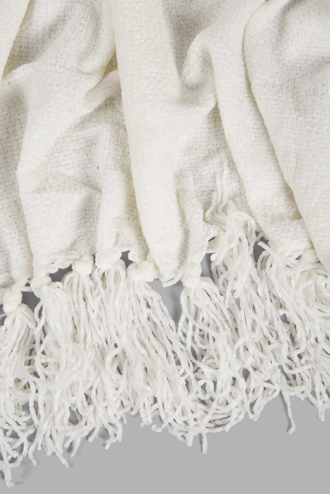Redtag-Ivory-Chenille-Throw-With-Fringe-Category:Throws,-Colour:Ivory,-Deals:New-In,-Filter:Home-Bedroom,-HMW-BED-Throws,-New-In-HMW-BED,-Non-Sale,-Section:Homewares,-W22O-Home-Bedroom-