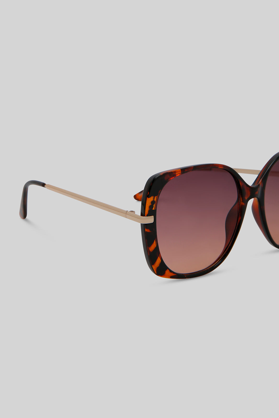 Redtag-Over-Sized-Sunglasses-Category:Sunglasses,-Colour:Assorted,-Filter:Women's-Accessories,-New-In,-New-In-Women-ACC,-Non-Sale,-Section:Women,-W22B,-Women-Sunglasses-Women-