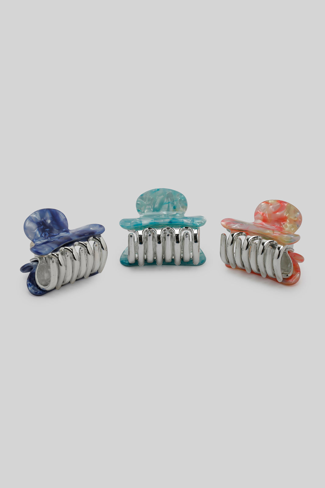 Redtag-Assorted-Claw-Category:Hair-Accessories,-Colour:Assorted,-Filter:Women's-Accessories,-H1:ACC,-H2:LAD,-H3:LAA,-H4:HAC,-LEC-Hair-Accessories,-New-In,-New-In-Women-ACC,-Non-Sale,-Season:W22B,-Section:Women,-W22B-Women-