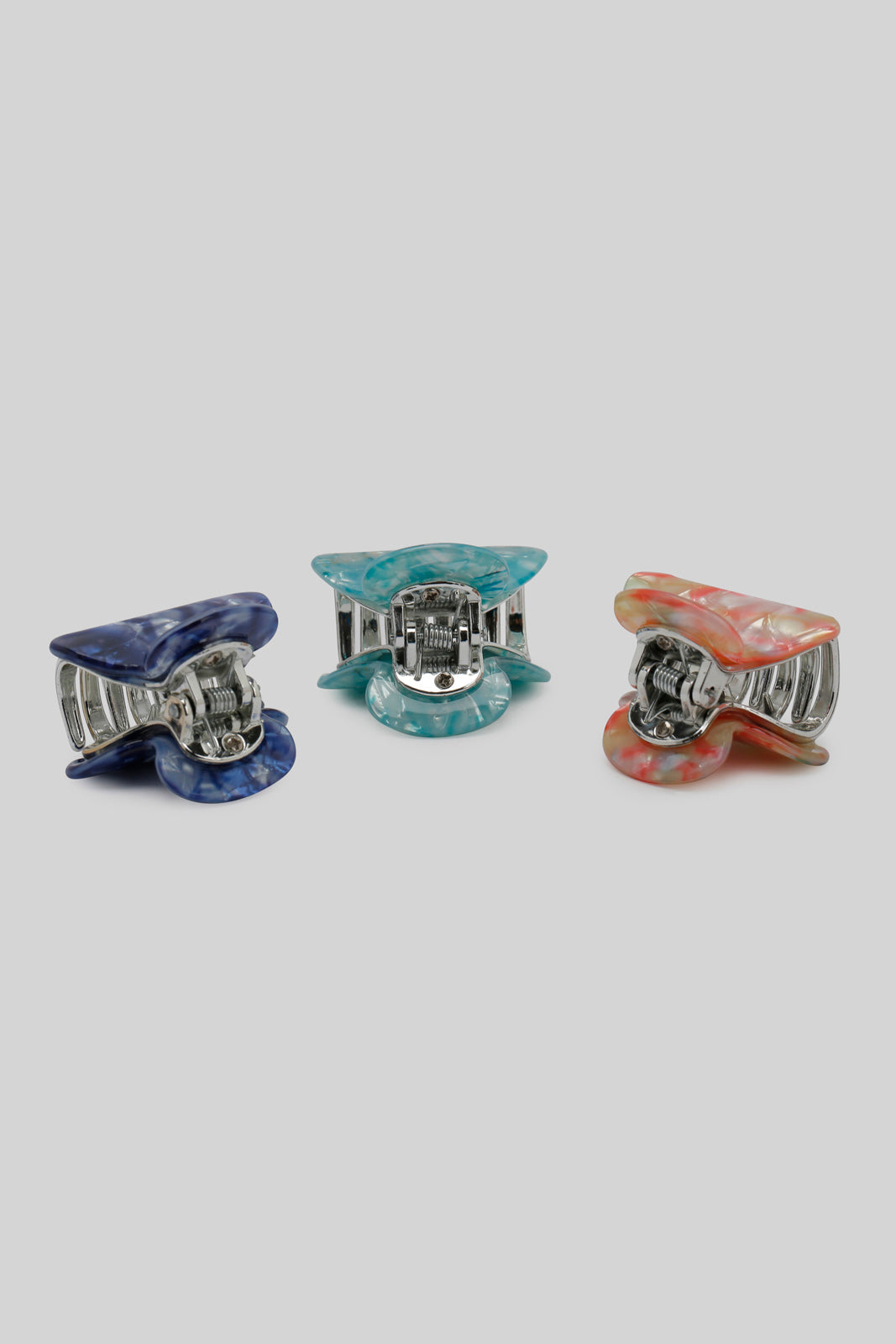 Redtag-Assorted-Claw-Category:Hair-Accessories,-Colour:Assorted,-Filter:Women's-Accessories,-H1:ACC,-H2:LAD,-H3:LAA,-H4:HAC,-LEC-Hair-Accessories,-New-In,-New-In-Women-ACC,-Non-Sale,-Season:W22B,-Section:Women,-W22B-Women-