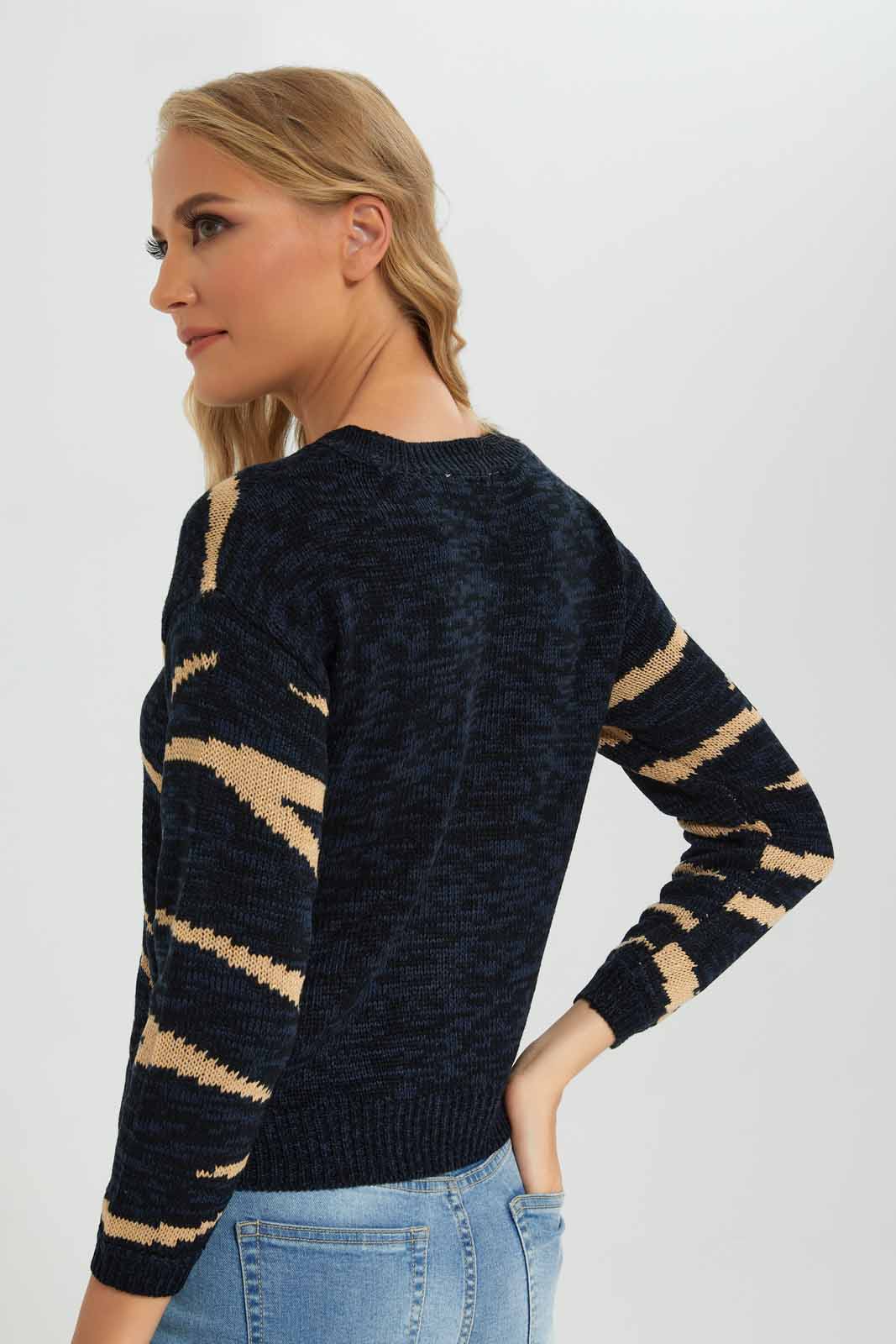 Redtag-Black-Crew-Neck-Lurex-Intarsia-Pullover-Category:Pullovers,-Colour:Black,-Deals:New-In,-Filter:Women's-Clothing,-New-In-Women-APL,-Non-Sale,-Section:Women,-W22B,-Women-Pullovers-Women's-