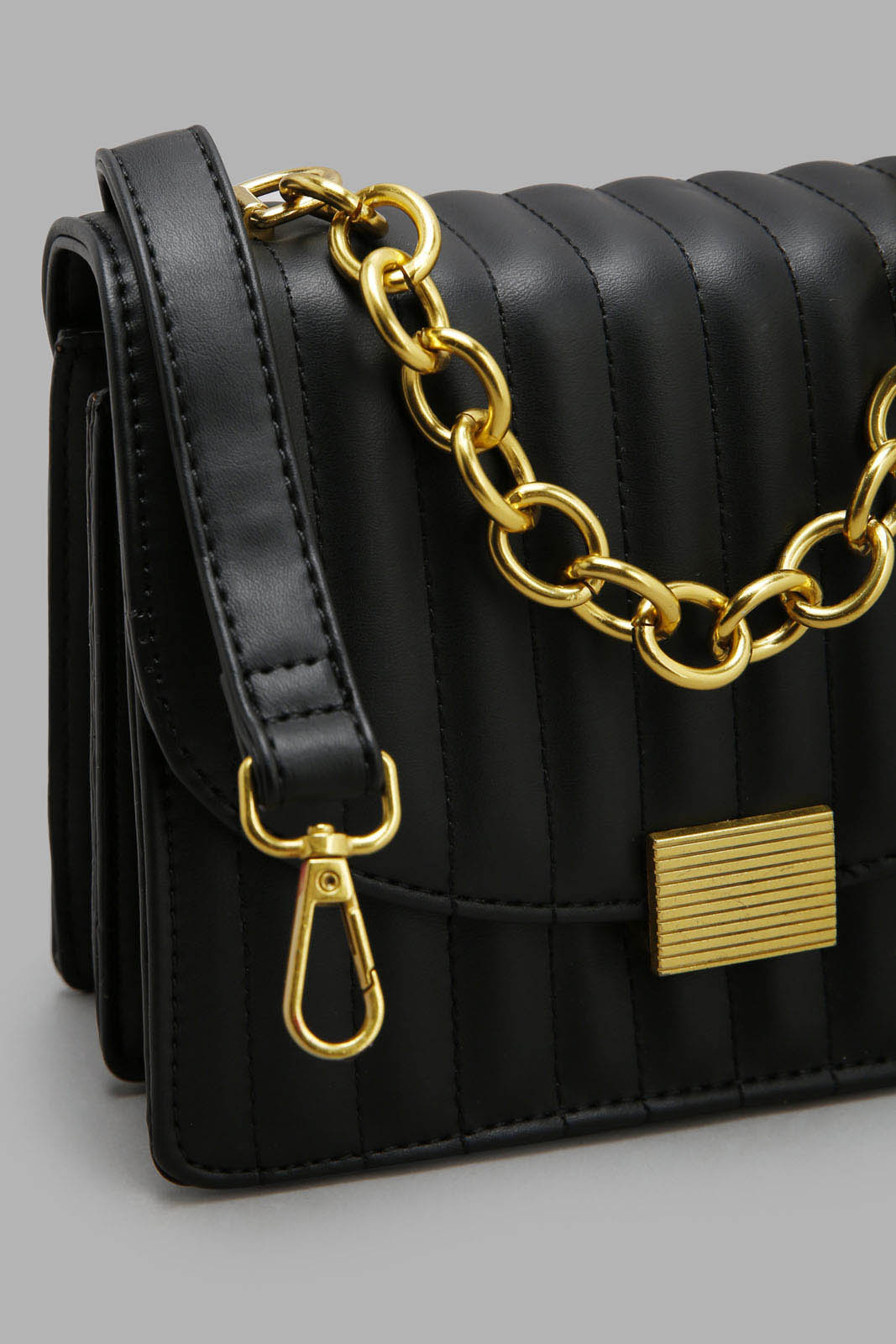 Redtag-Black-Cross-Body-With-Antique-Chain-Category:Bags,-Colour:Black,-Filter:Women's-Accessories,-New-In,-New-In-Women-ACC,-Non-Sale,-Section:Women,-W22A,-Women-Bags-Women-