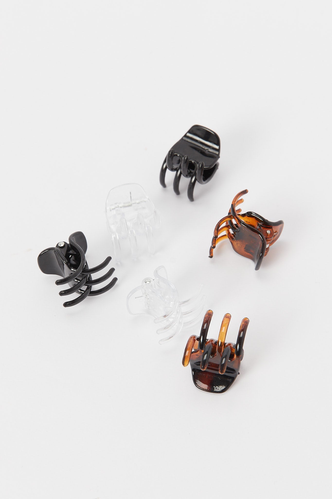 Redtag-Assorted-Jaw-Clip-12Cs-Set-365,-Category:Hair-Accessories,-Colour:Assorted,-Deals:New-In,-Filter:Travel-Accessories,-H1:ACC,-H2:IMP,-H3:FAS,-H4:FAA,-IMP-Hair-Accessories,-New-In,-New-In-IMP-ACC,-Non-Sale,-Season:365,-Section:Homewares-Check-