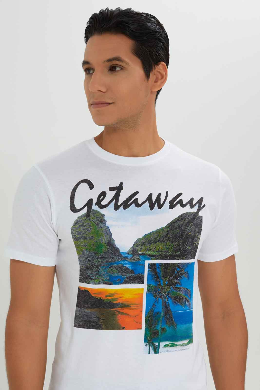 Redtag-White-Graphic-Tee-Category:T-Shirts,-Colour:White,-Deals:New-In,-Dept:Menswear,-Filter:Men's-Clothing,-Men-T-Shirts,-New-In-Men-APL,-Non-Sale,-Section:Men,-TBL,-W22B-Men's-