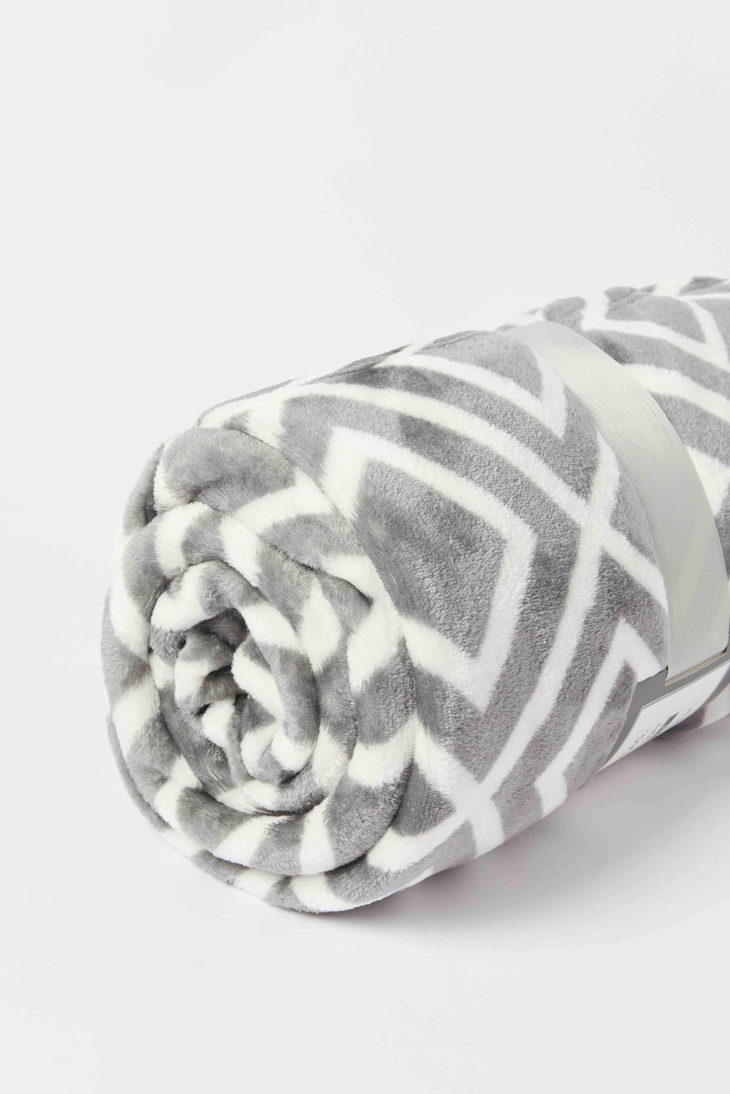 Redtag-Grey-Printed-Geometric-Blanket-(-Double-Size)-Category:Blankets,-Colour:Grey,-Deals:New-In,-Dept:Home,-Filter:Home-Bedroom,-HMW-BED-Blankets,-New-In-HMW-BED,-Non-Sale,-S23A,-Section:Homewares-Home-Bedroom-