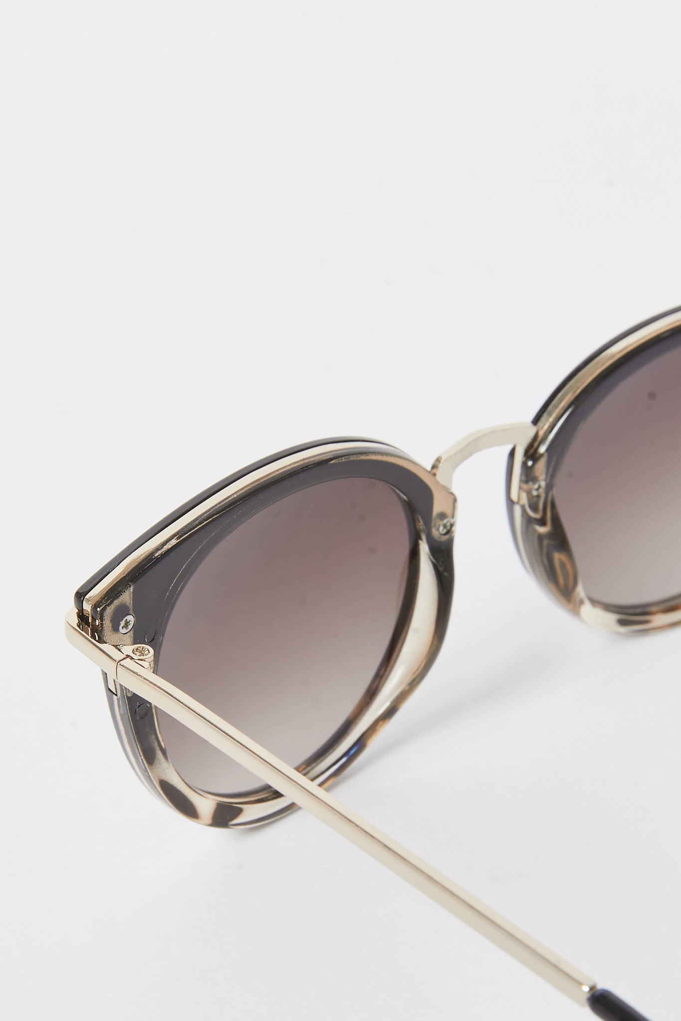 Redtag-Cat-Eye-Sunglasses-Category:Sunglasses,-Colour:Assorted,-Deals:New-In,-Dept:Ladieswear,-Filter:Women's-Accessories,-New-In,-New-In-Women-ACC,-Non-Sale,-S23A,-Section:Women,-Women-Sunglasses-Women-