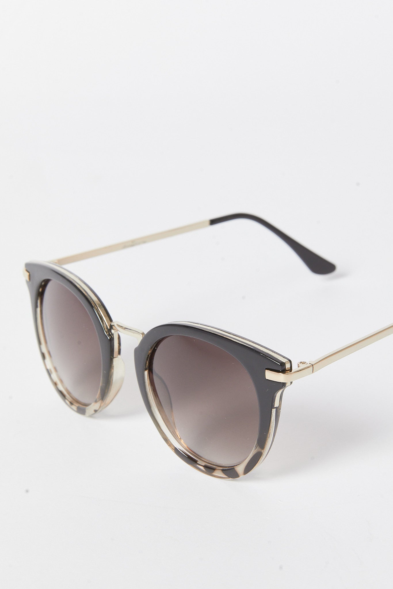 Redtag-Cat-Eye-Sunglasses-Category:Sunglasses,-Colour:Assorted,-Deals:New-In,-Dept:Ladieswear,-Filter:Women's-Accessories,-New-In,-New-In-Women-ACC,-Non-Sale,-S23A,-Section:Women,-Women-Sunglasses-Women-
