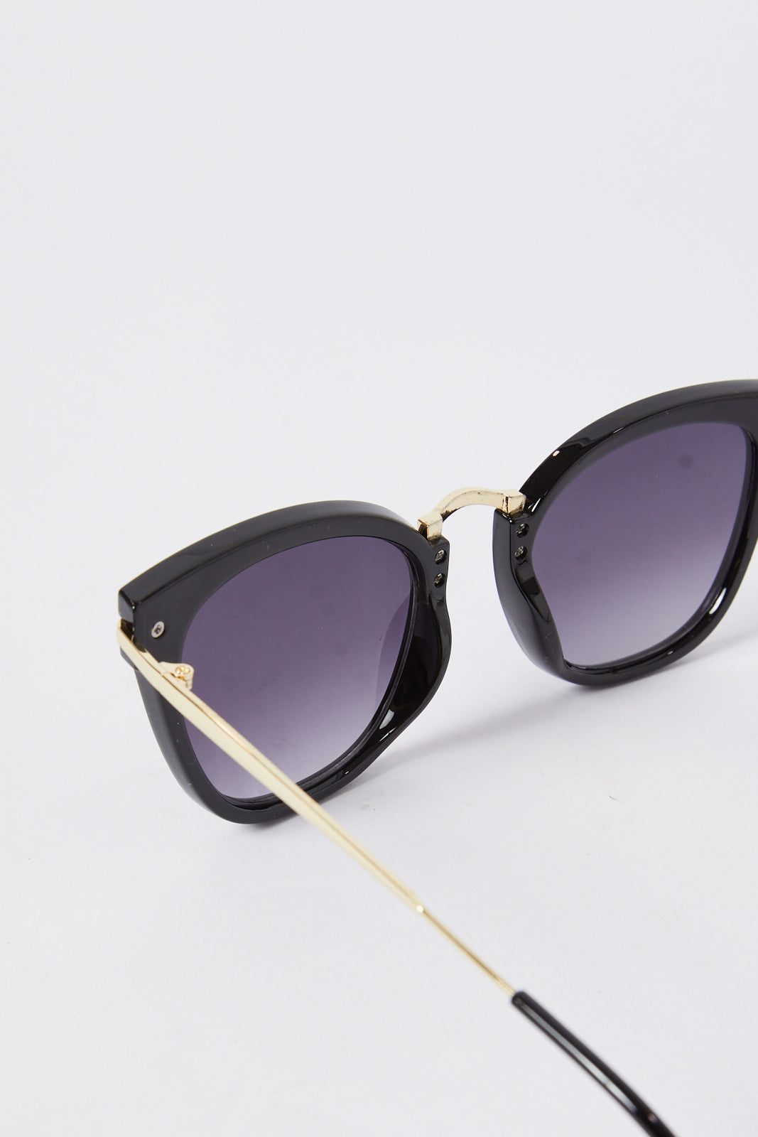 Redtag-Cat-Eye-Sunglasses-Category:Sunglasses,-Colour:Assorted,-Deals:New-In,-Dept:Ladieswear,-Filter:Women's-Accessories,-New-In,-New-In-Women-ACC,-Non-Sale,-S23A,-Section:Women,-Women-Sunglasses-Women-