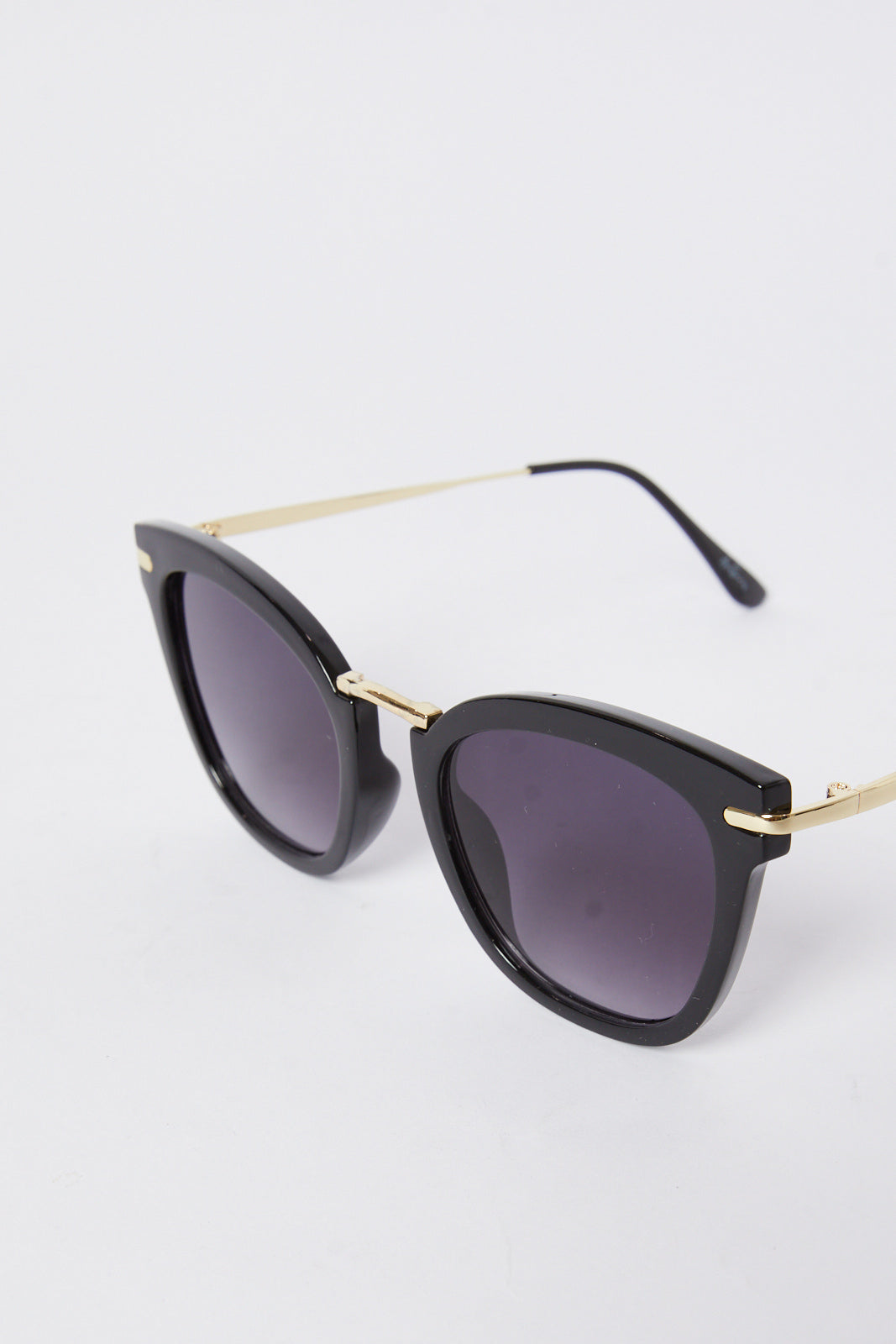 Redtag-Cat-Eye-Sunglasses-Category:Sunglasses,-Colour:Assorted,-Deals:New-In,-Dept:Ladieswear,-Filter:Women's-Accessories,-New-In,-New-In-Women-ACC,-Non-Sale,-S23A,-Section:Women,-Women-Sunglasses-Women-