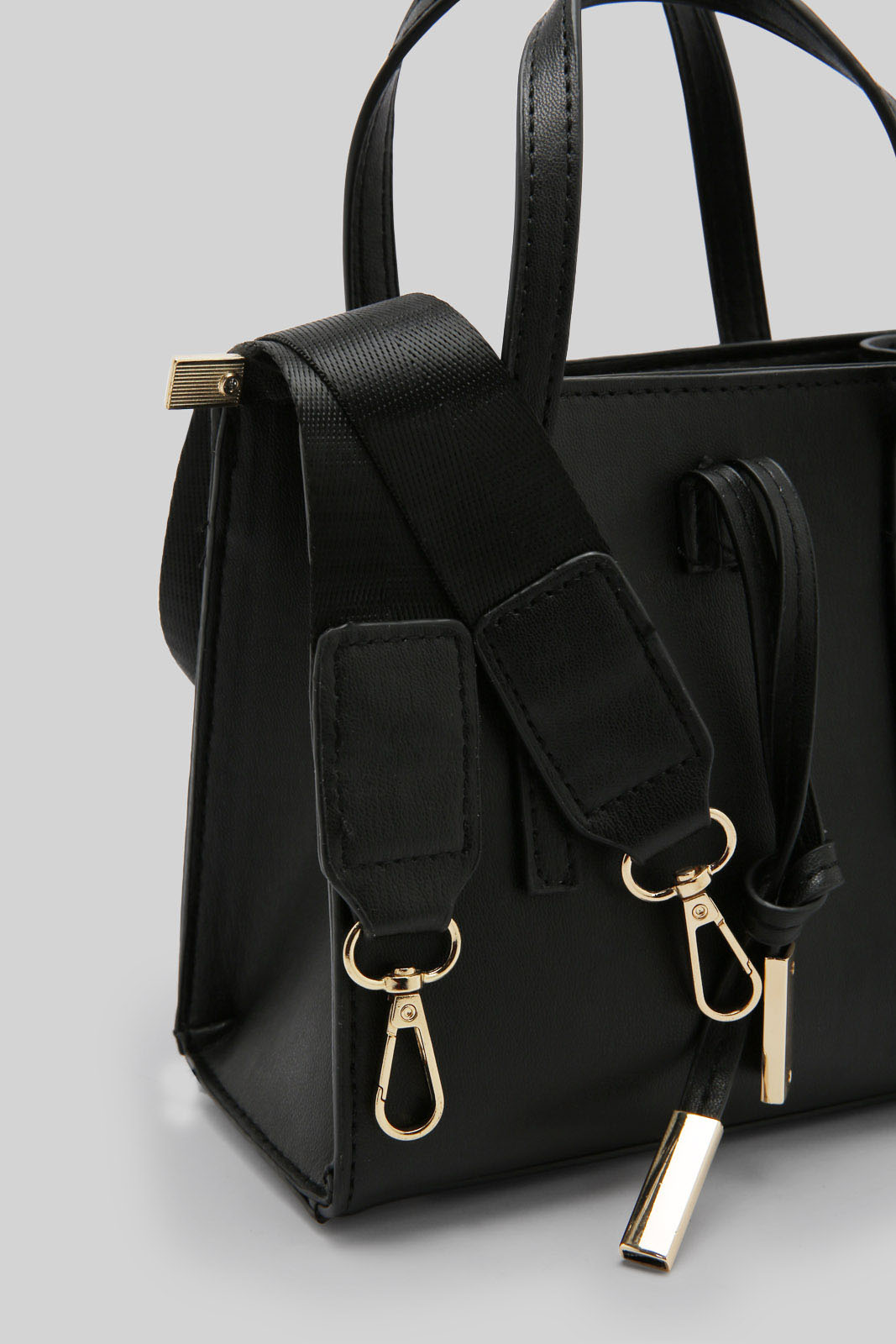 Redtag-Ladies-Bag-Category:Bags,-Colour:Black,-Dept:Ladieswear,-Filter:Women's-Accessories,-New-In,-New-In-Women-ACC,-Non-Sale,-Section:Women,-W22B,-Women-Bags-Women-