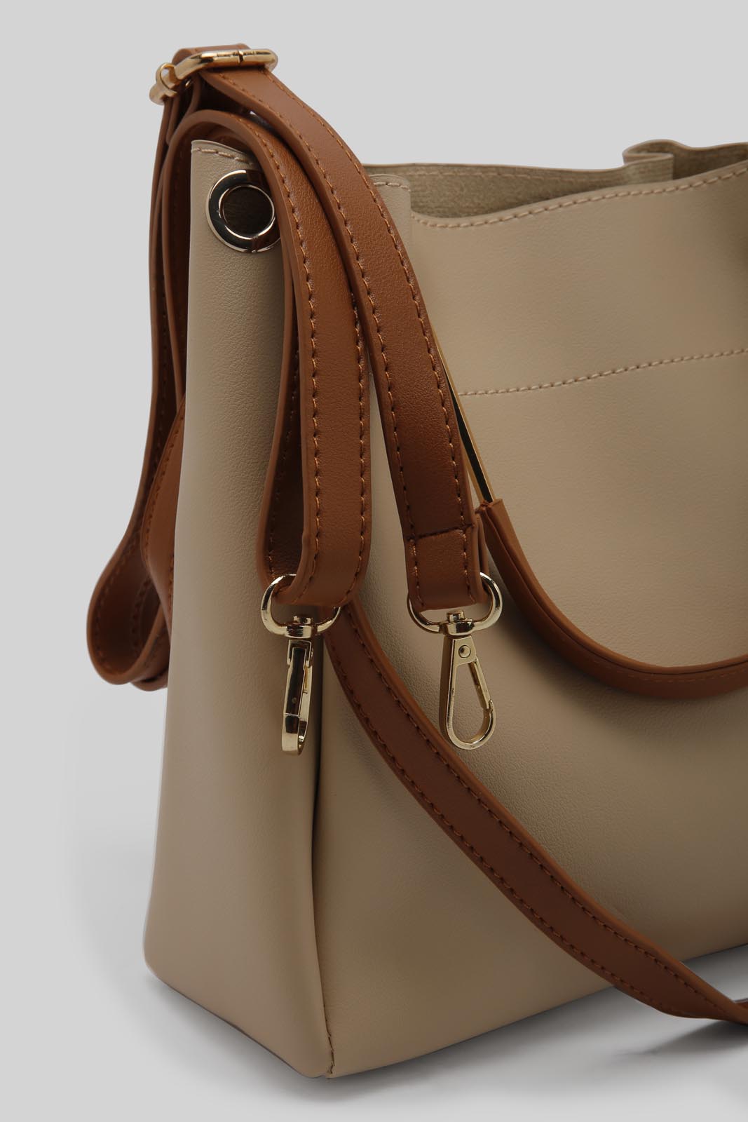 Redtag-Ladies-Bag-Category:Bags,-Colour:Beige,-Dept:Ladieswear,-Filter:Women's-Accessories,-New-In,-New-In-Women-ACC,-Non-Sale,-Section:Women,-W22B,-Women-Bags-Women-