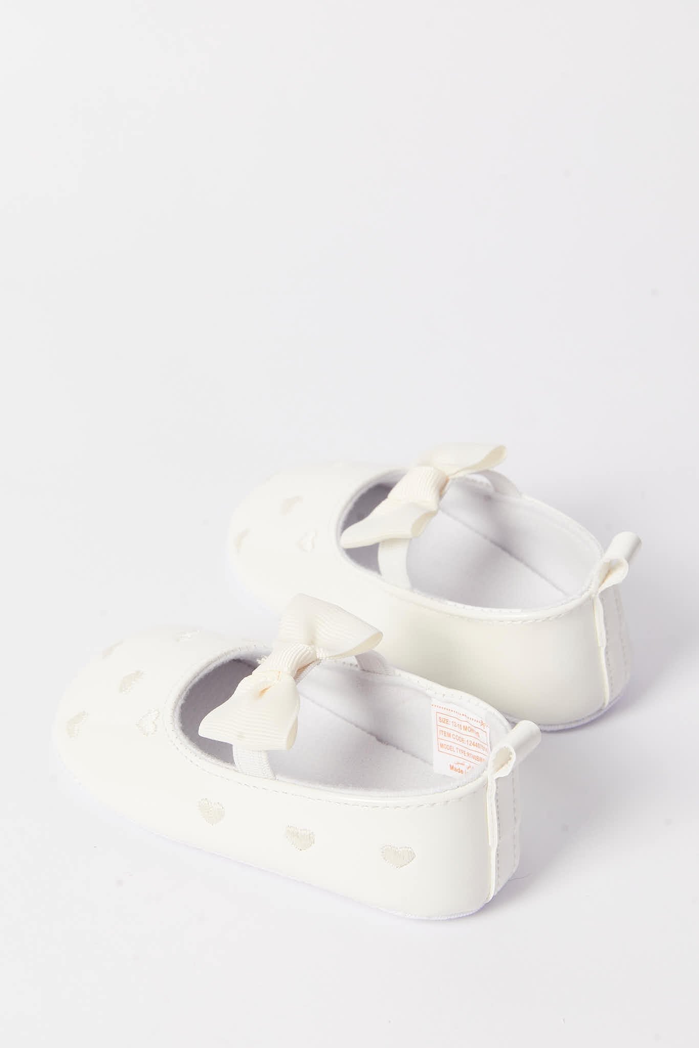 Redtag-Cream-Pram-Shoe-Category:Shoes,-Colour:Cream,-Deals:New-In,-Filter:Baby-Footwear-(0-to-18-Mths),-N/A,-NBF-Shoes,-New-In-NBF-FOO,-Non-Sale,-S23A,-Section:Boys-(0-to-14Yrs)-Baby-0 to 18 Months