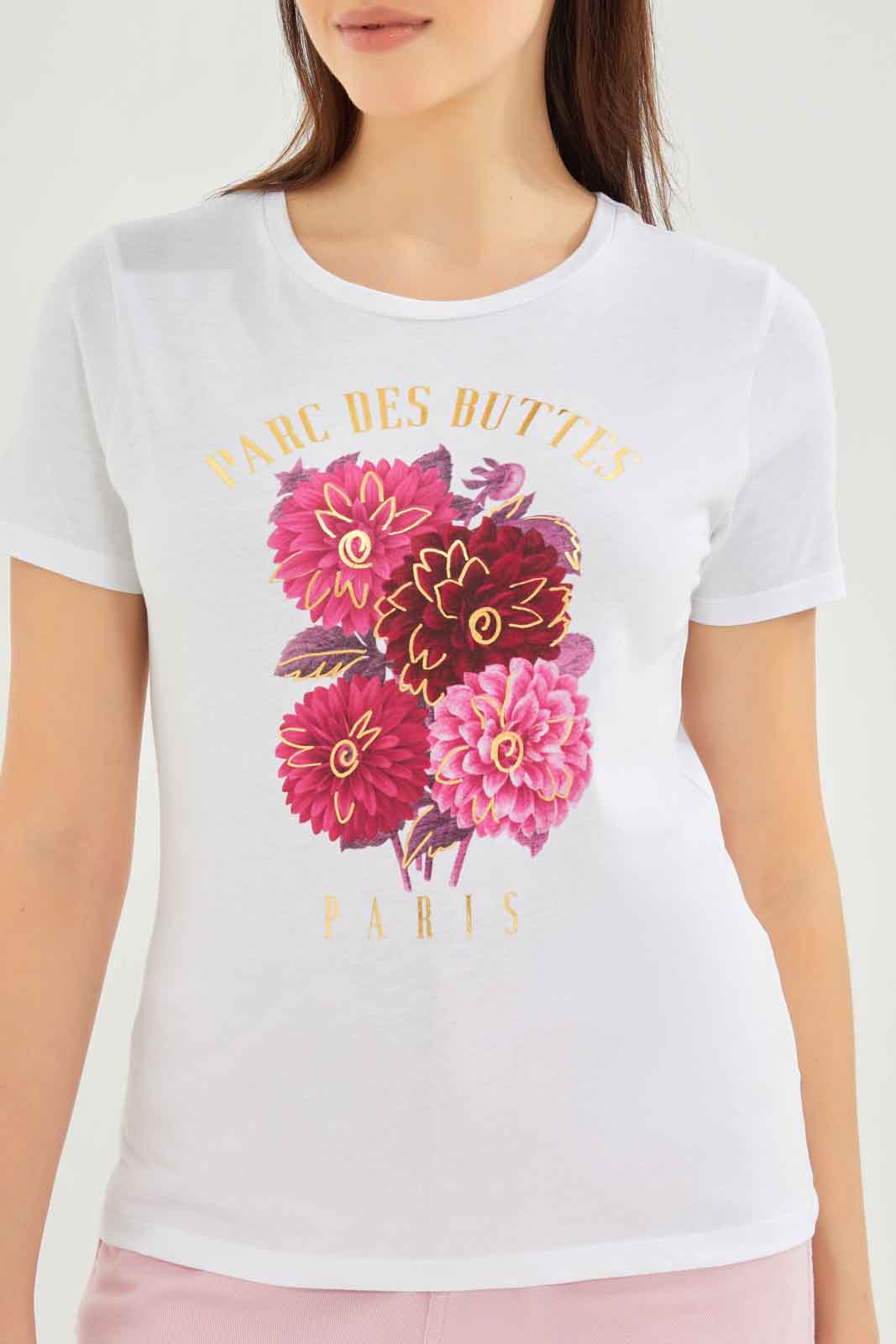 Redtag-Women-White-Photographic-Print-T-Shirt-Category:T-Shirts,-Colour:White,-Deals:New-In,-Dept:Ladieswear,-Filter:Women's-Clothing,-New-In-Women-APL,-Non-Sale,-S23A,-Section:Women,-TBL,-Women-T-Shirts-Women's-