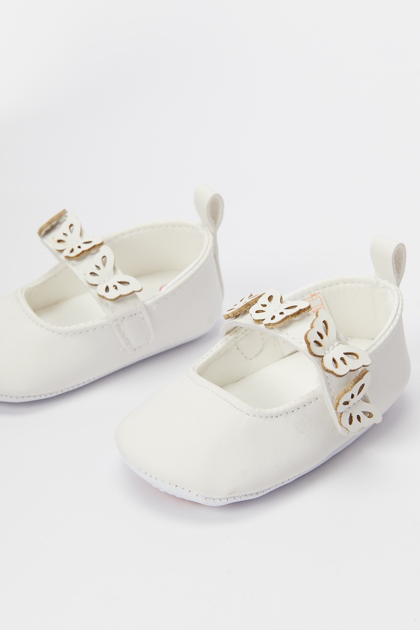 Redtag-White-Pram-Shoe-Category:Shoes,-Colour:White,-Deals:New-In,-Filter:Baby-Footwear-(0-to-18-Mths),-H1:FOO,-H2:NBF,-H3:SHO,-H4:CAH,-NBF-Shoes,-New-In-NBF-FOO,-Non-Sale,-Promo:RMD,-RMD,-S23B,-Season:S23B,-Section:Boys-(0-to-14Yrs)-Baby-0 to 18 Months