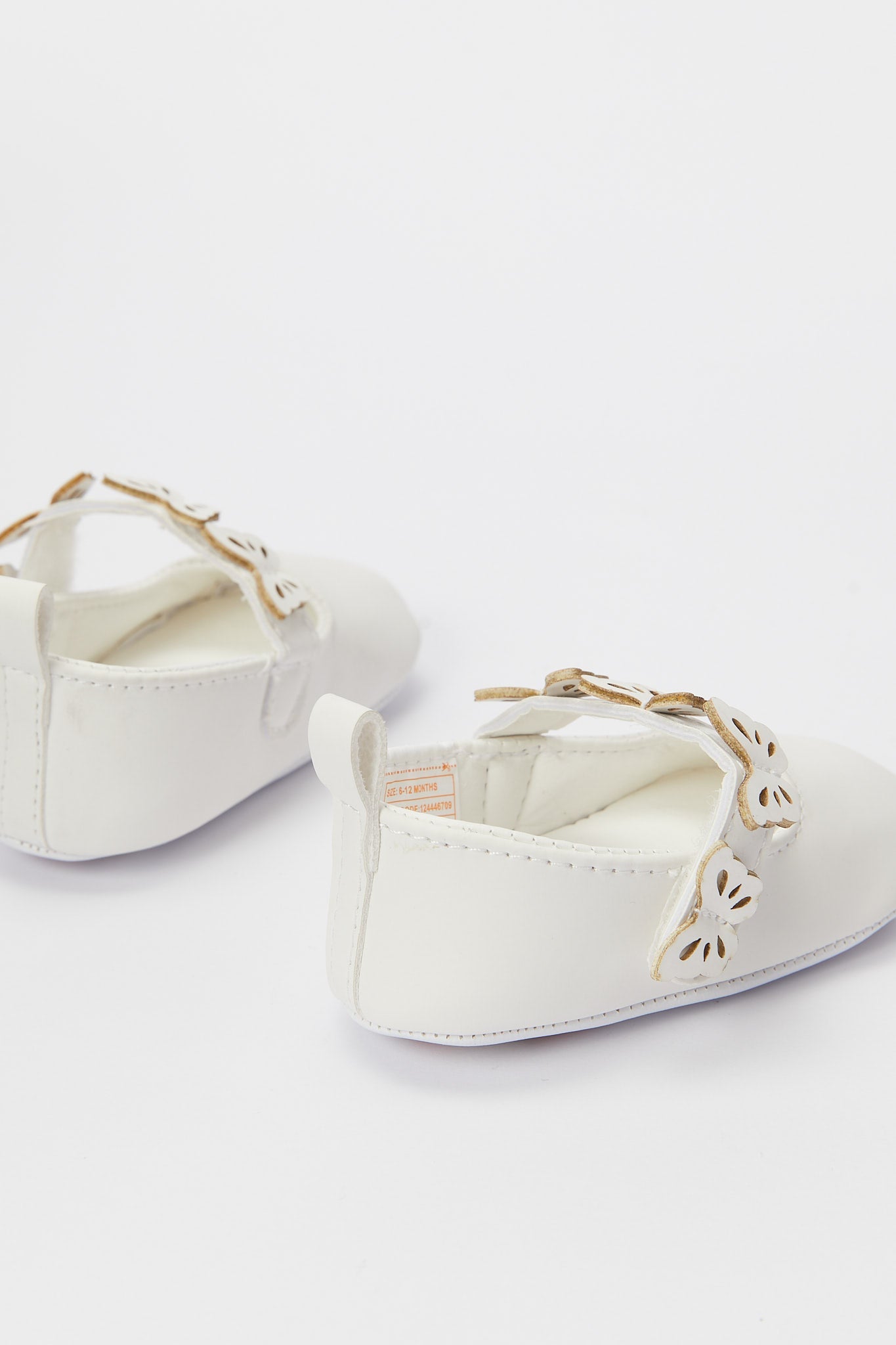 Redtag-White-Pram-Shoe-Category:Shoes,-Colour:White,-Deals:New-In,-Filter:Baby-Footwear-(0-to-18-Mths),-H1:FOO,-H2:NBF,-H3:SHO,-H4:CAH,-NBF-Shoes,-New-In-NBF-FOO,-Non-Sale,-Promo:RMD,-RMD,-S23B,-Season:S23B,-Section:Boys-(0-to-14Yrs)-Baby-0 to 18 Months
