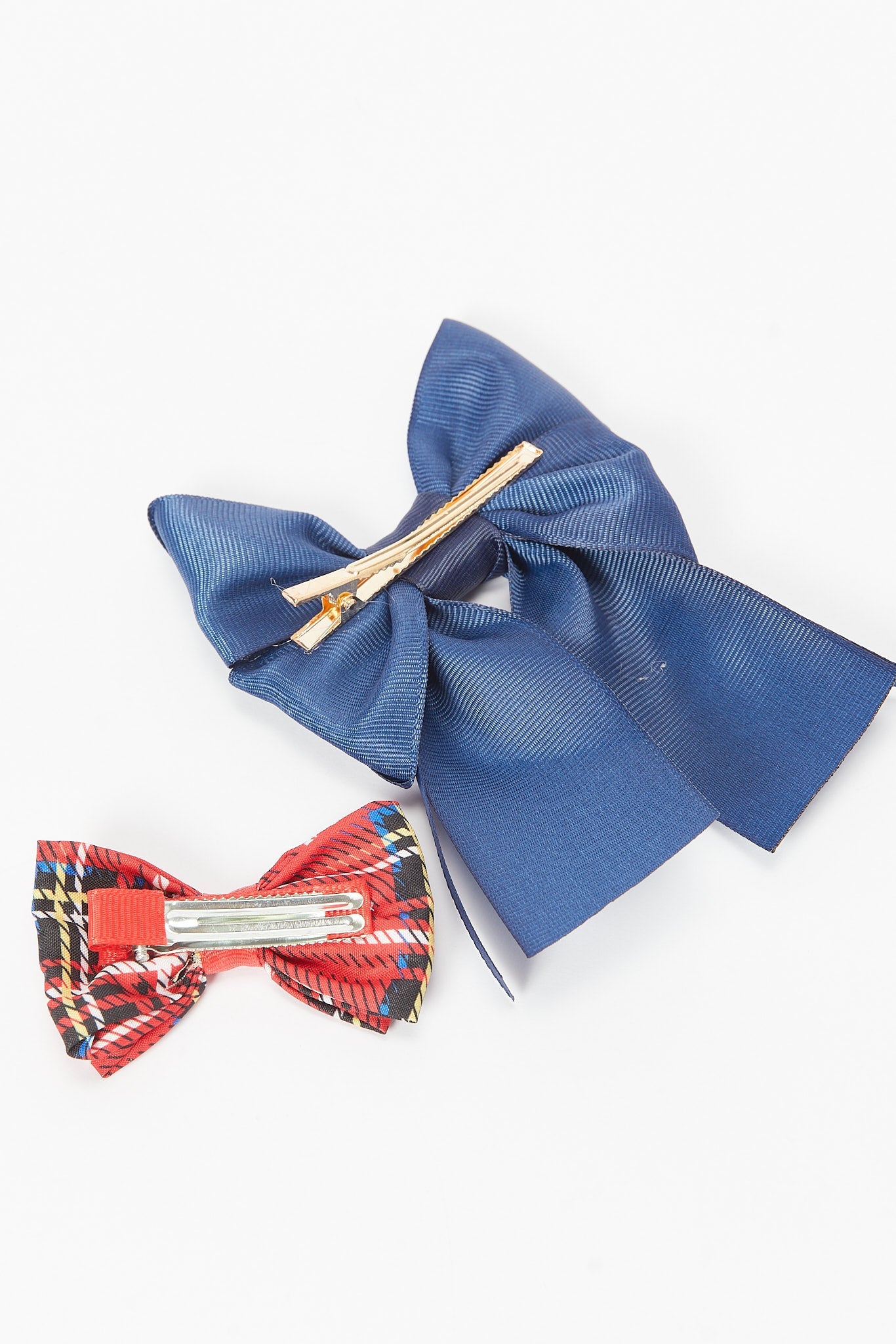 Redtag-Hair-Clip-Category:Hair-Accessories,-Colour:Assorted,-Deals:New-In,-Dept:Girls,-Filter:Girls-Accessories,-GIR-Hair-Accessories,-New-In,-New-In-GIR-ACC,-Non-Sale,-S23A,-Section:Girls-(0-to-14Yrs)-Girls-