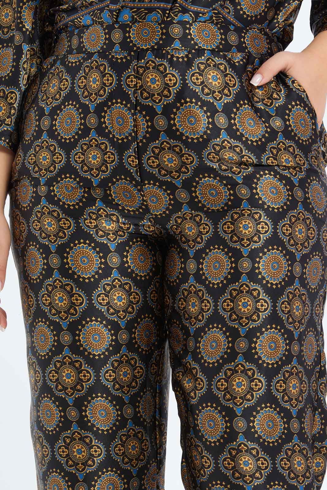 Redtag-Women-Assorted-Printed-Wide-Leg-Trouser-Category:Trousers,-Colour:Assorted,-Deals:New-In,-Dept:Ladieswear,-Filter:Plus-Size,-LDP-Trousers,-New-In-LDP-APL,-Non-Sale,-S23B,-Section:Women-Women's-