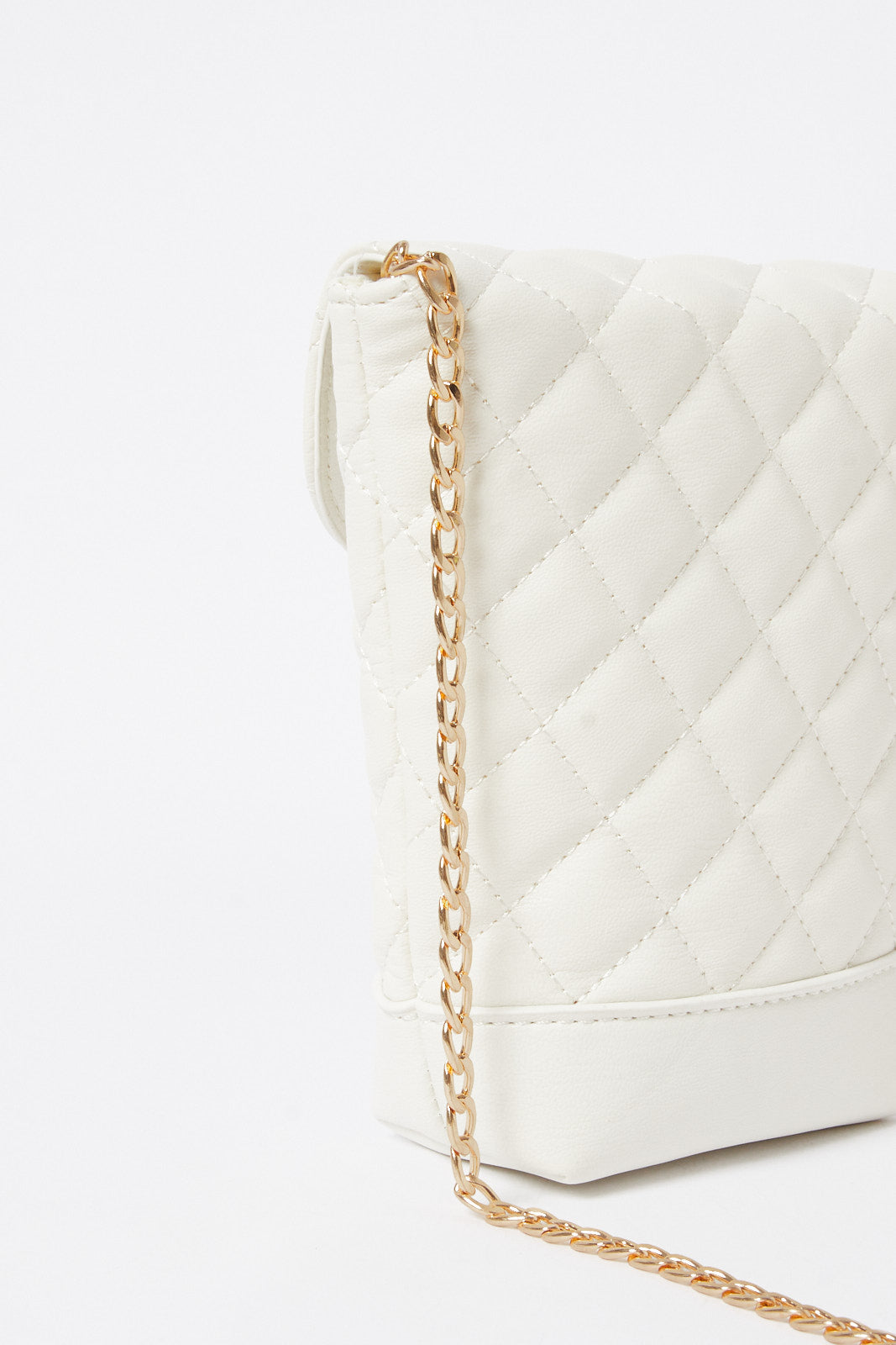 Redtag-White-Quilted-Mobile-Case-Category:Bags,-Colour:White,-Filter:Women's-Accessories,-H1:ACC,-H2:LAD,-H3:LAB,-H4:SHP,-New-In,-New-In-Women-ACC,-Non-Sale,-S23B,-Season:S23B,-Section:Women,-Women-Bags-Women-
