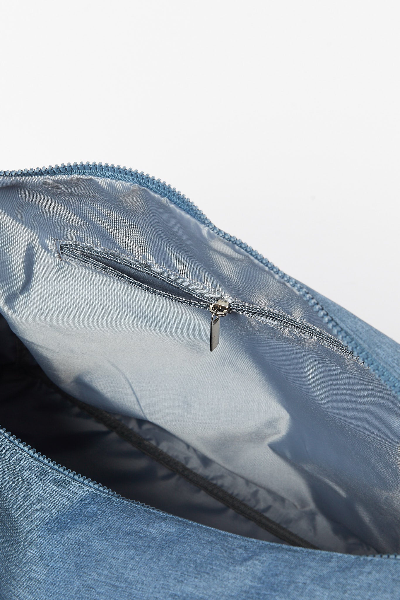 Redtag-Blue-Duffle-Bag-Category:Bags,-Colour:Blue,-Filter:Travel-Accessories,-H1:ACC,-H2:LUG,-H3:BLT,-H4:DUF,-LUG-Bags,-New-In,-New-In-LUG-ACC,-Non-Sale,-S23B,-Season:S23B,-Section:Homewares-Travel-Accessories-