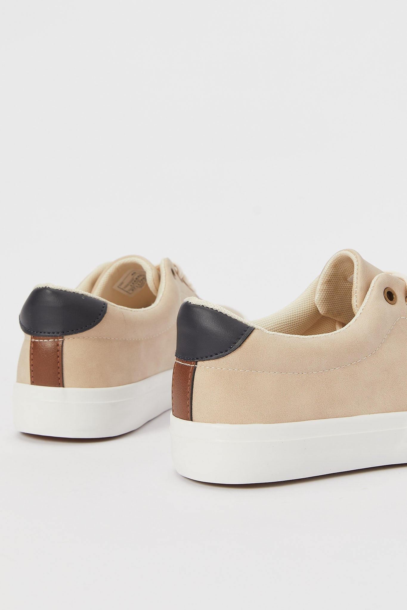 Redtag-Black-Plain-Sneaker-Category:Shoes,-Colour:Beige,-Deals:New-In,-Filter:Men's-Footwear,-H1:FOO,-H2:GEN,-H3:SHO,-H4:CAH,-Men-Shoes,-N/A,-New-In-Men-FOO,-Non-Sale,-S23B,-Season:S23B,-Section:Men-Men's-