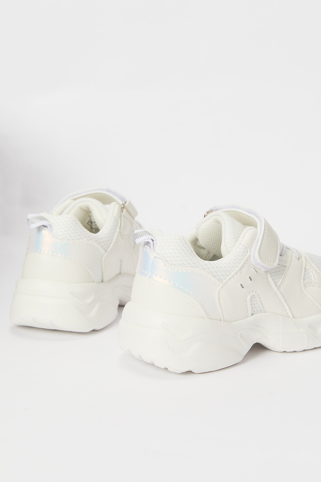 Redtag-Cream-Velcro-Strap-Trainer-(Repeat)-Category:Shoes,-Colour:Cream,-Deals:New-In,-Filter:Girls-Footwear-(3-to-5-Yrs),-GIR-Trainers,-H1:FOO,-H2:GIR,-H3:TRN,-H4:CLT,-N/A,-New-In-GIR-FOO,-Non-Sale,-S23B,-Season:S23B,-Section:Girls-(0-to-14Yrs)-Girls-3 to 5 Years