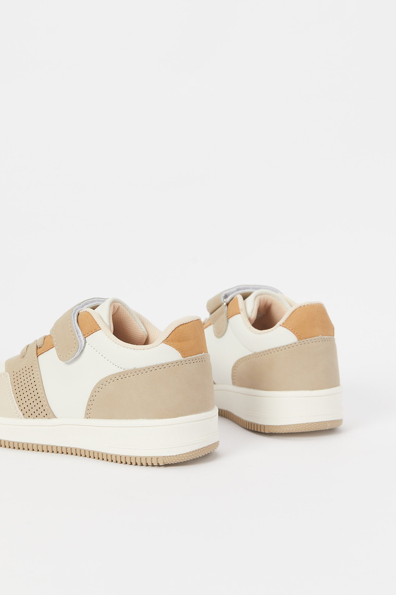 Redtag-White-Colour-Block-Skate-Shoe-BSR-Shoes,-Category:Shoes,-Colour:White,-Deals:New-In,-Filter:Boys-Footwear-(5-to-14-Yrs),-H1:FOO,-H2:BSR,-H3:SHO,-H4:CAH,-N/A,-New-In-BSR-FOO,-Non-Sale,-S23B,-Season:S23B,-Section:Boys-(0-to-14Yrs)-Senior-Boys-5 to 14 Years