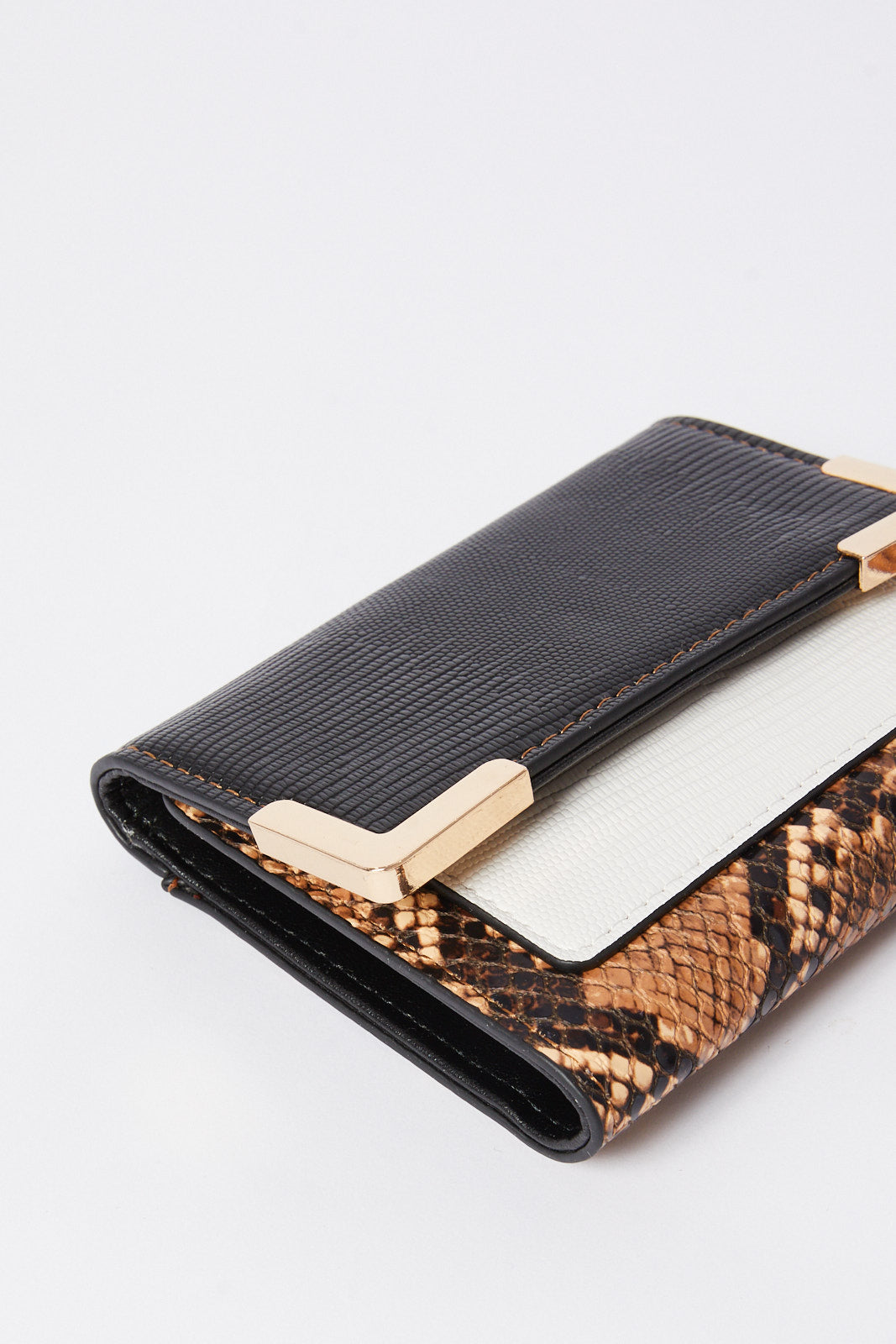 Redtag-Multi-Colour-Animal-Texture-Wallet-With-Small-Metal-Hardware-Category:Purse,-Colour:Assorted,-Filter:Women's-Accessories,-H1:ACC,-H2:LAD,-H3:LAB,-H4:HBG,-New-In,-New-In-Women-ACC,-Non-Sale,-S23B,-Season:S23B,-Section:Women,-Women-Bags-Women-