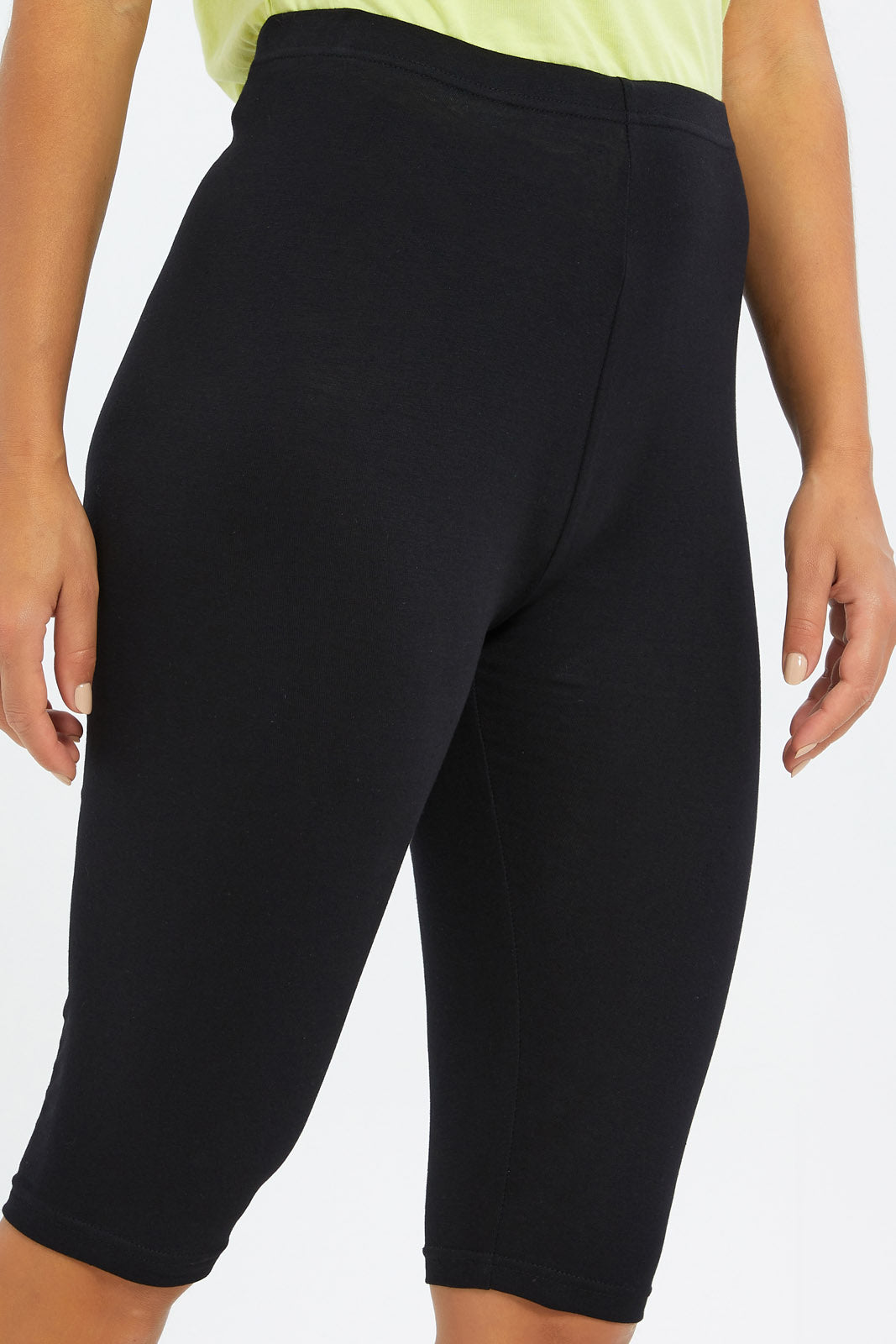 Redtag-Women-Black-Knee-Length-Capri-Category:Leggings,-Colour:Black,-Deals:New-In,-Filter:Women's-Clothing,-H1:LWR,-H2:LAD,-H3:TRS,-H4:LEG,-New-In-Women-APL,-Non-Sale,-S23B,-Season:S23B,-Section:Women,-Women-Leggings-Women's-