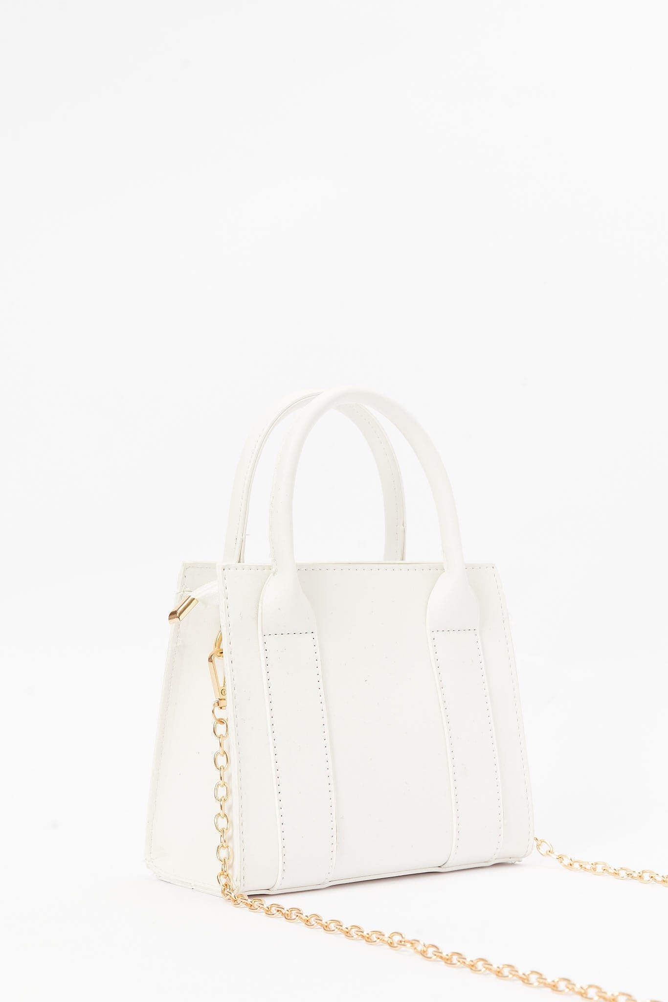 Redtag-White-Embellished-Messenger-Bag-Category:Purse,-Colour:White,-Filter:Women's-Accessories,-H1:ACC,-H2:LAD,-H3:LAB,-H4:HBG,-New-In,-New-In-Women-ACC,-Non-Sale,-S23B,-Season:S23B,-Section:Women,-Women-Bags-Women-