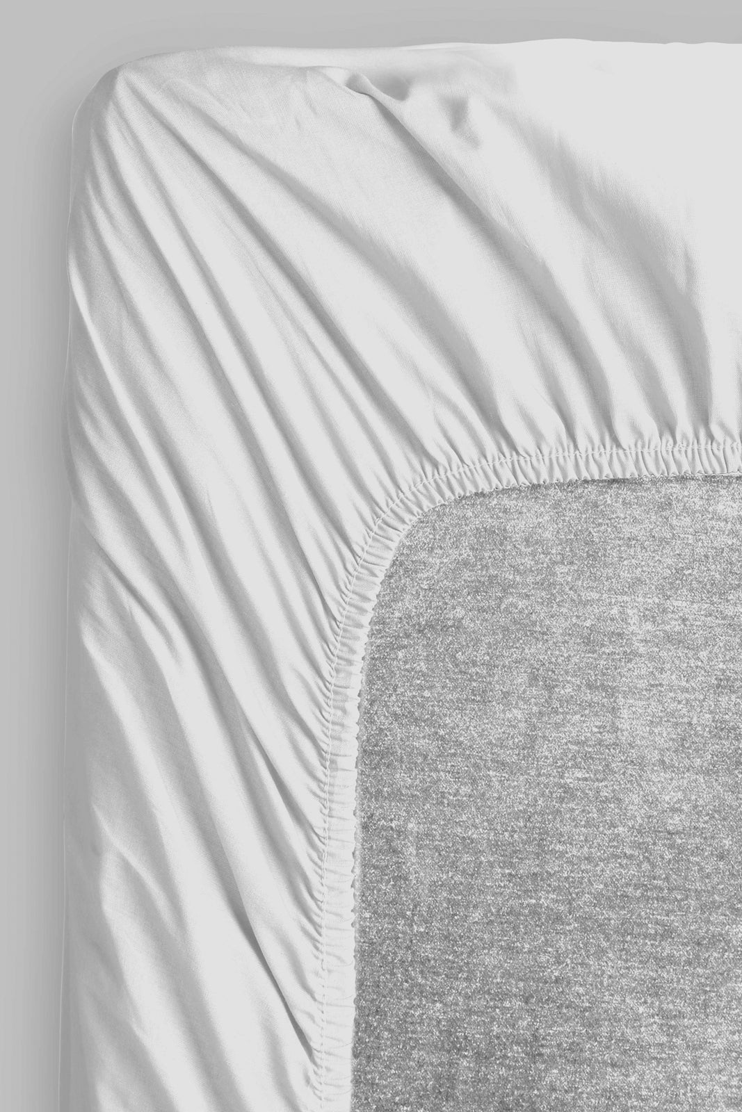 White Fitted Sheet (Super King Size)