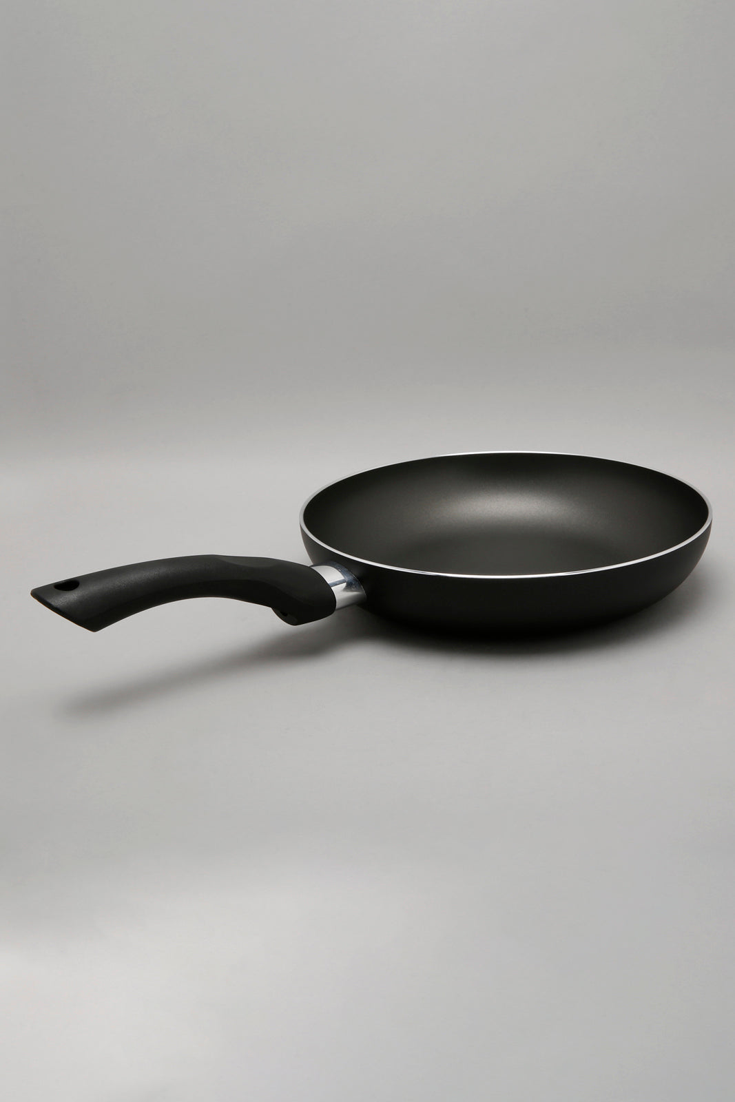 Black Aluminum Nonstick Fry Pan (22cm)
