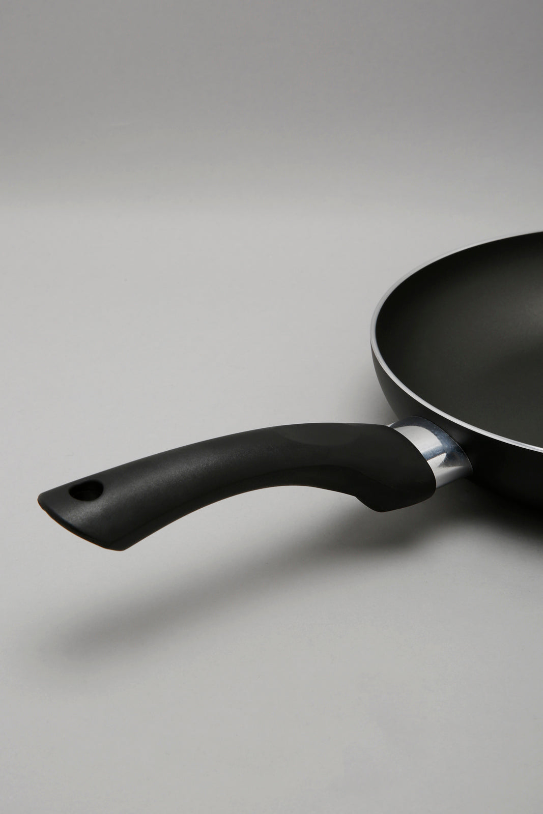 Black Aluminum Nonstick Fry Pan (22cm)