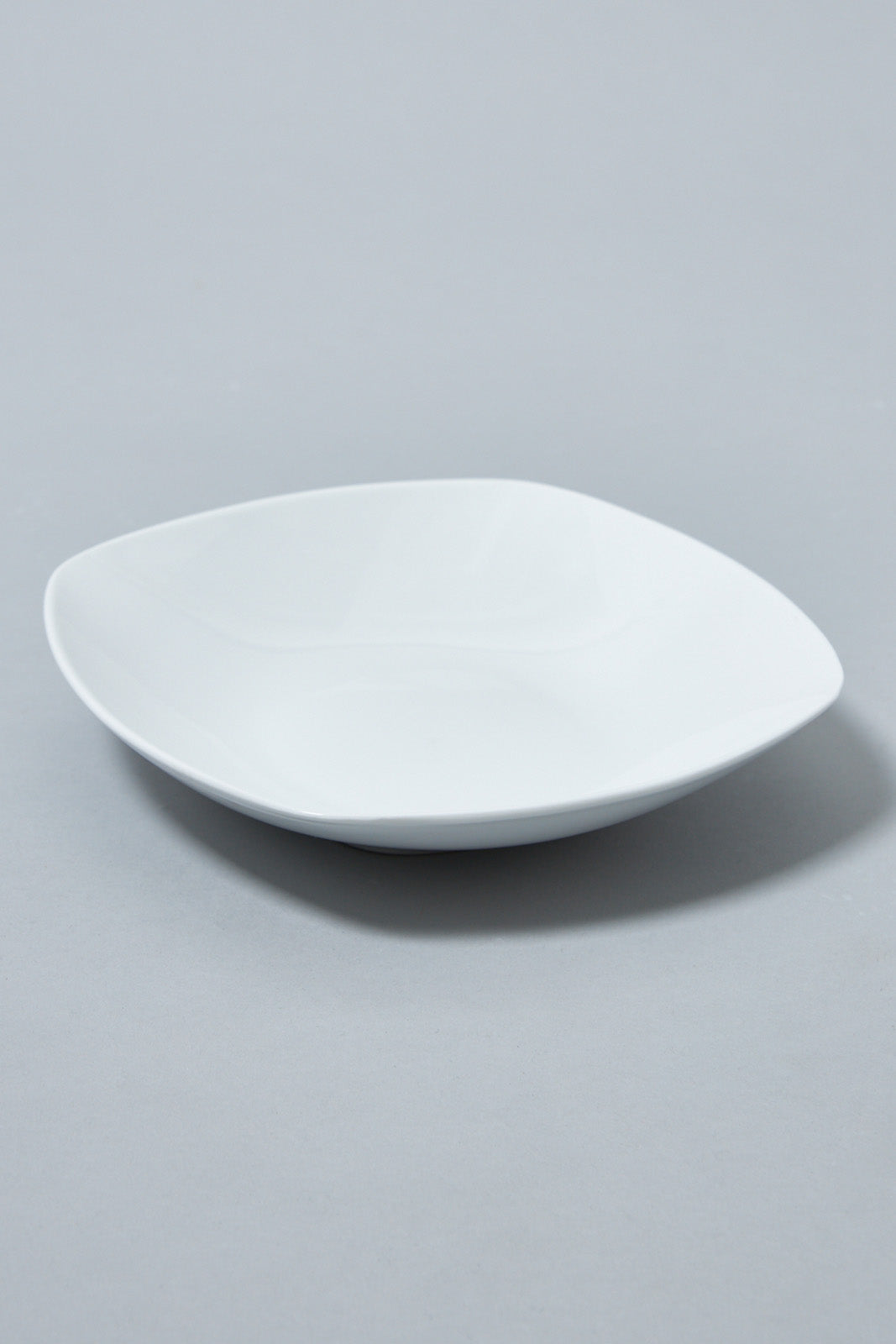 White Plain Porcelain Square Dinner Set (20-Piece Set) - REDTAG