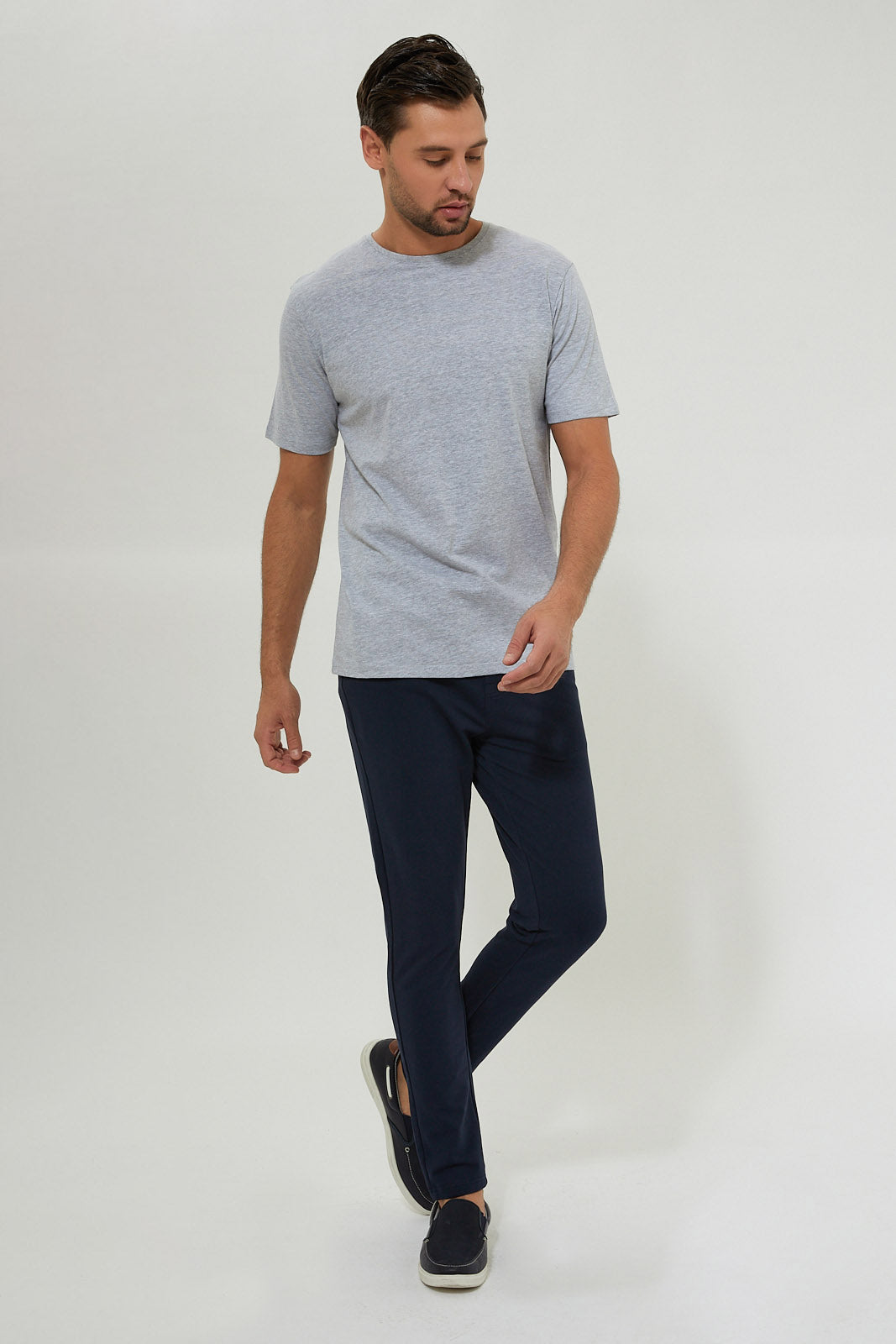 Grey Plain Crew Neck T-Shirt - REDTAG
