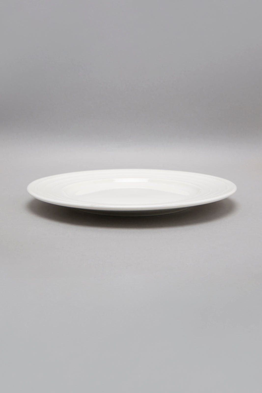 White Spiral Design Dinner Set (16 Piece)