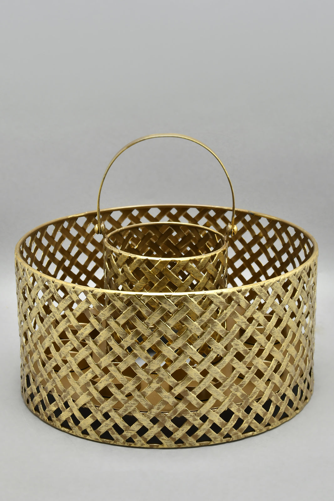 Gold Metal Artefact