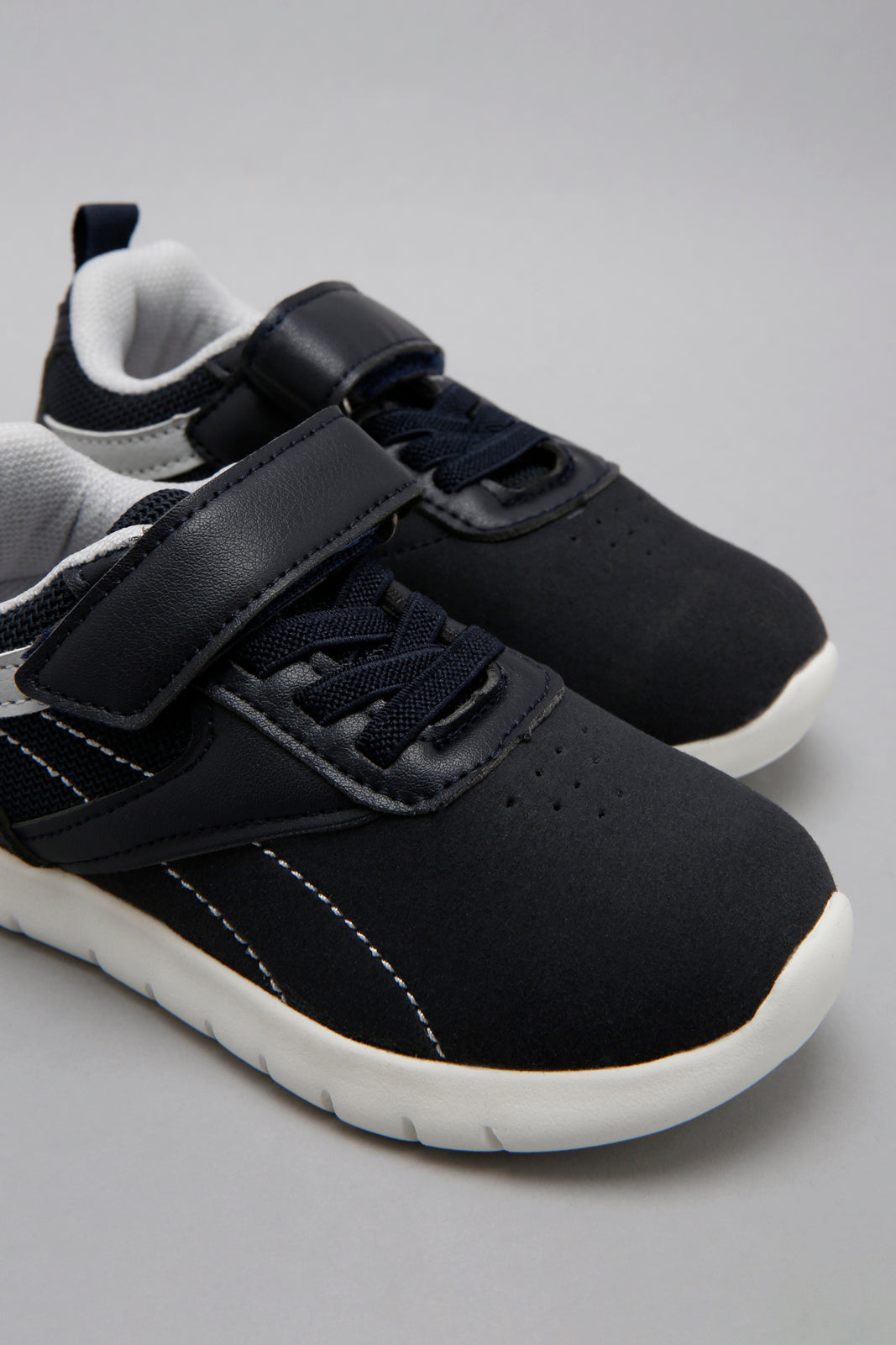 Navy Plain Trainer