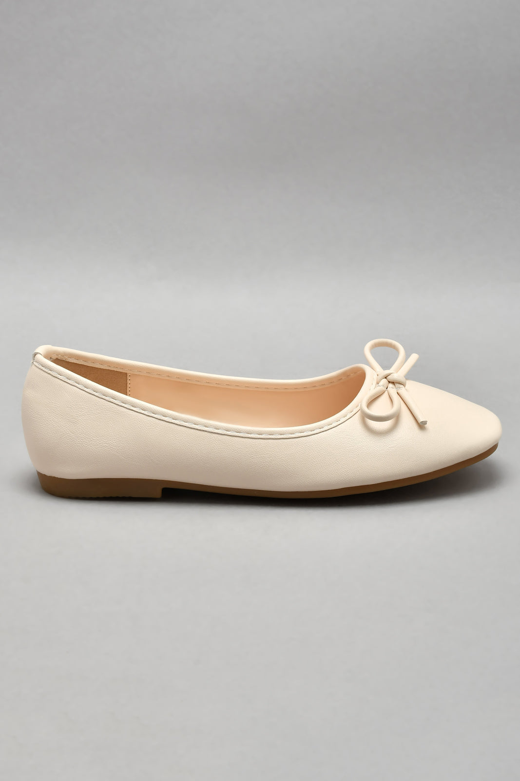 Ivory Trim Ballerina With Bow