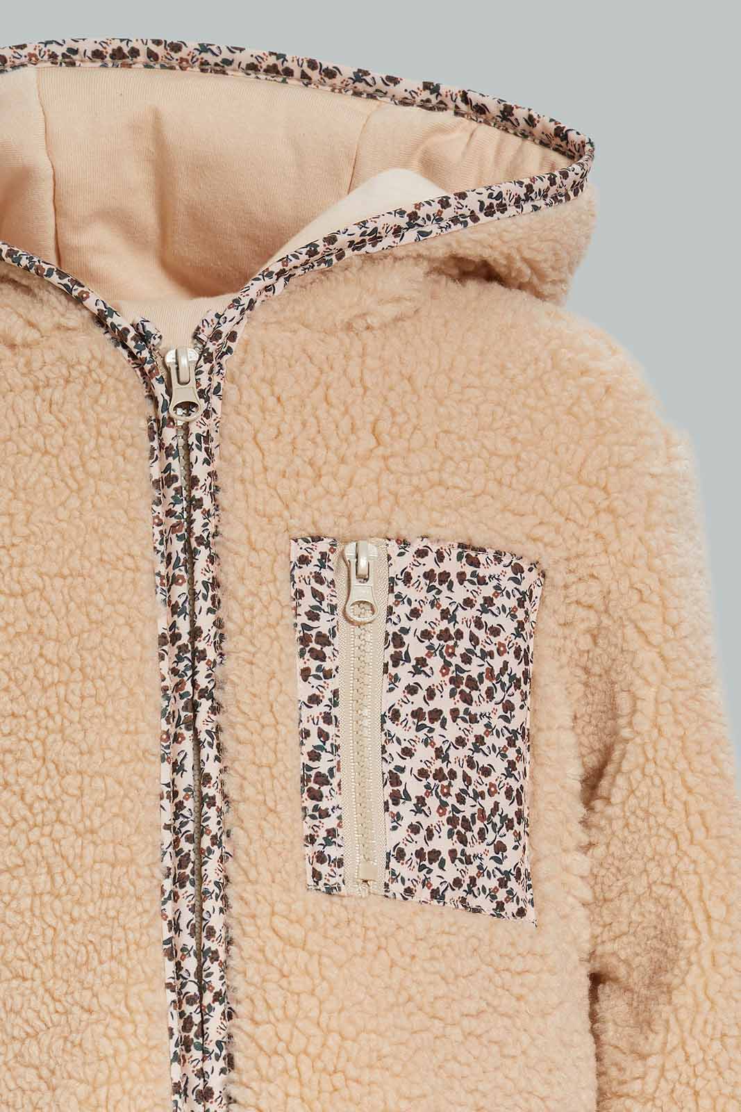 Redtag-Girls-Cream-Zipper-Pocket-Heavy-Jacket-Category:Sweatshirts,-Colour:Cream,-Deals:New-In,-EHW,-Filter:Girls-(2-to-8-Yrs),-GIR-Sweatshirts,-New-In-GIR-APL,-Non-Sale,-Section:Girls-(0-to-14Yrs),-W21B-Girls-2 to 8 Years