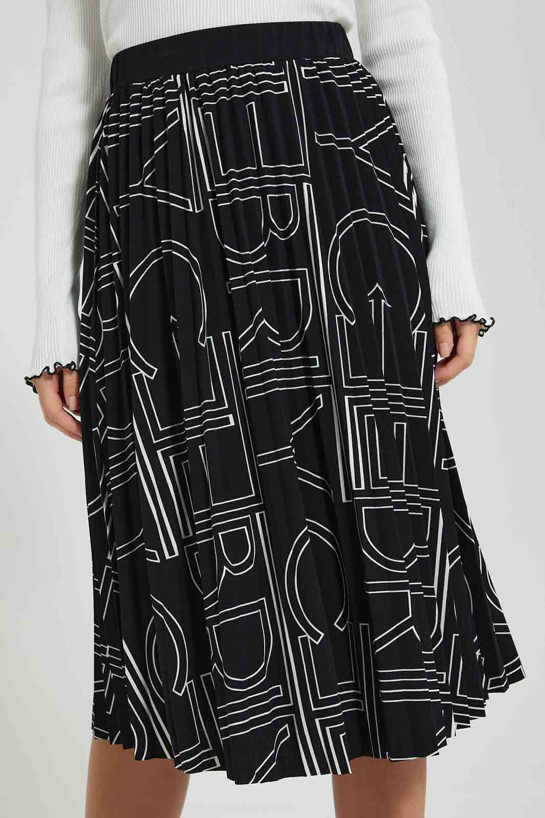 Redtag-Black-Printed-Pleated-Skirt-Celebrity-Skirts,-Colour:Black,-Filter:Women's-Clothing,-New-In,-New-In-LDC,-Non-Sale,-S22A,-Section:Women-Women's-