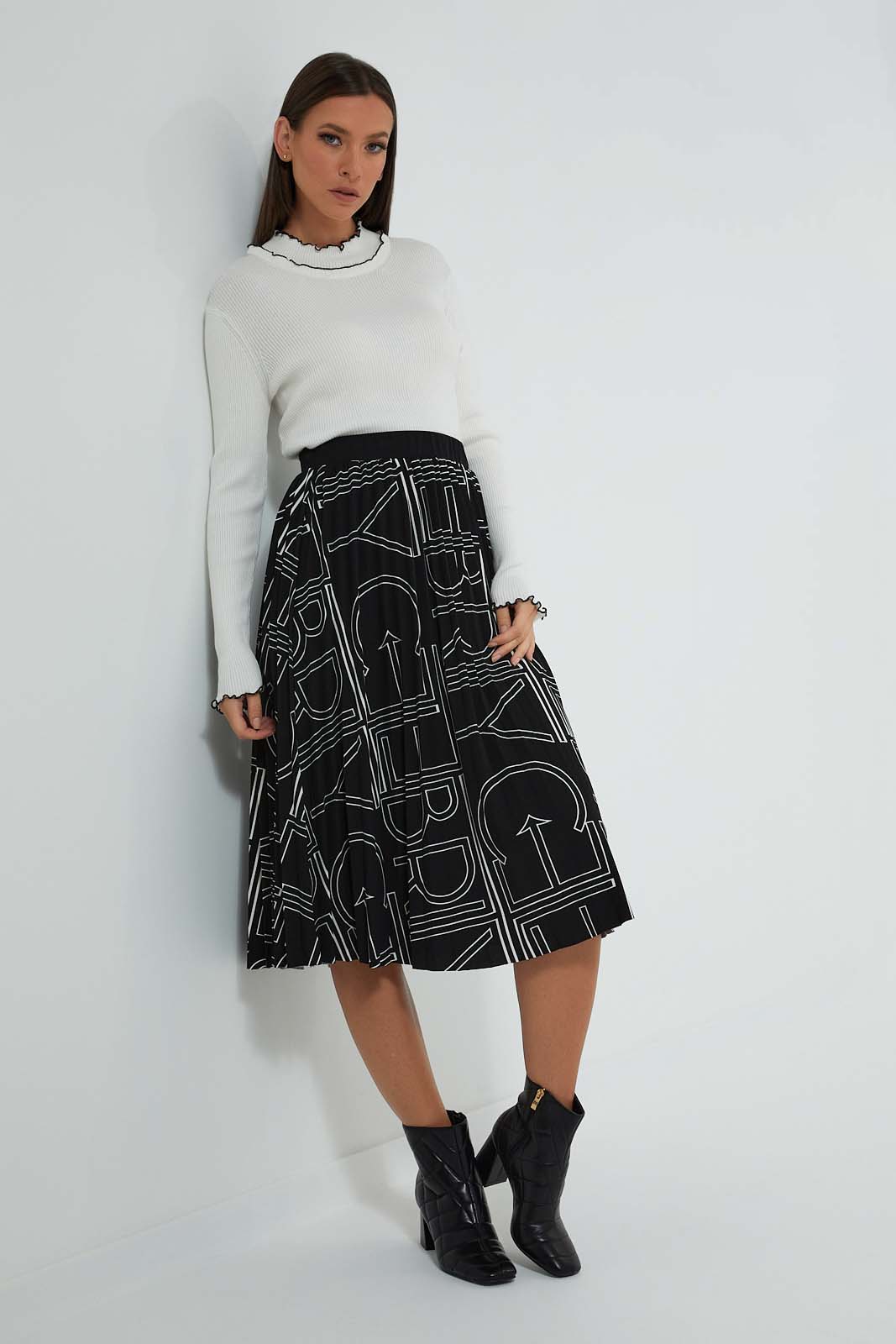 Redtag-Black-Printed-Pleated-Skirt-Celebrity-Skirts,-Colour:Black,-Filter:Women's-Clothing,-New-In,-New-In-LDC,-Non-Sale,-S22A,-Section:Women-Women's-